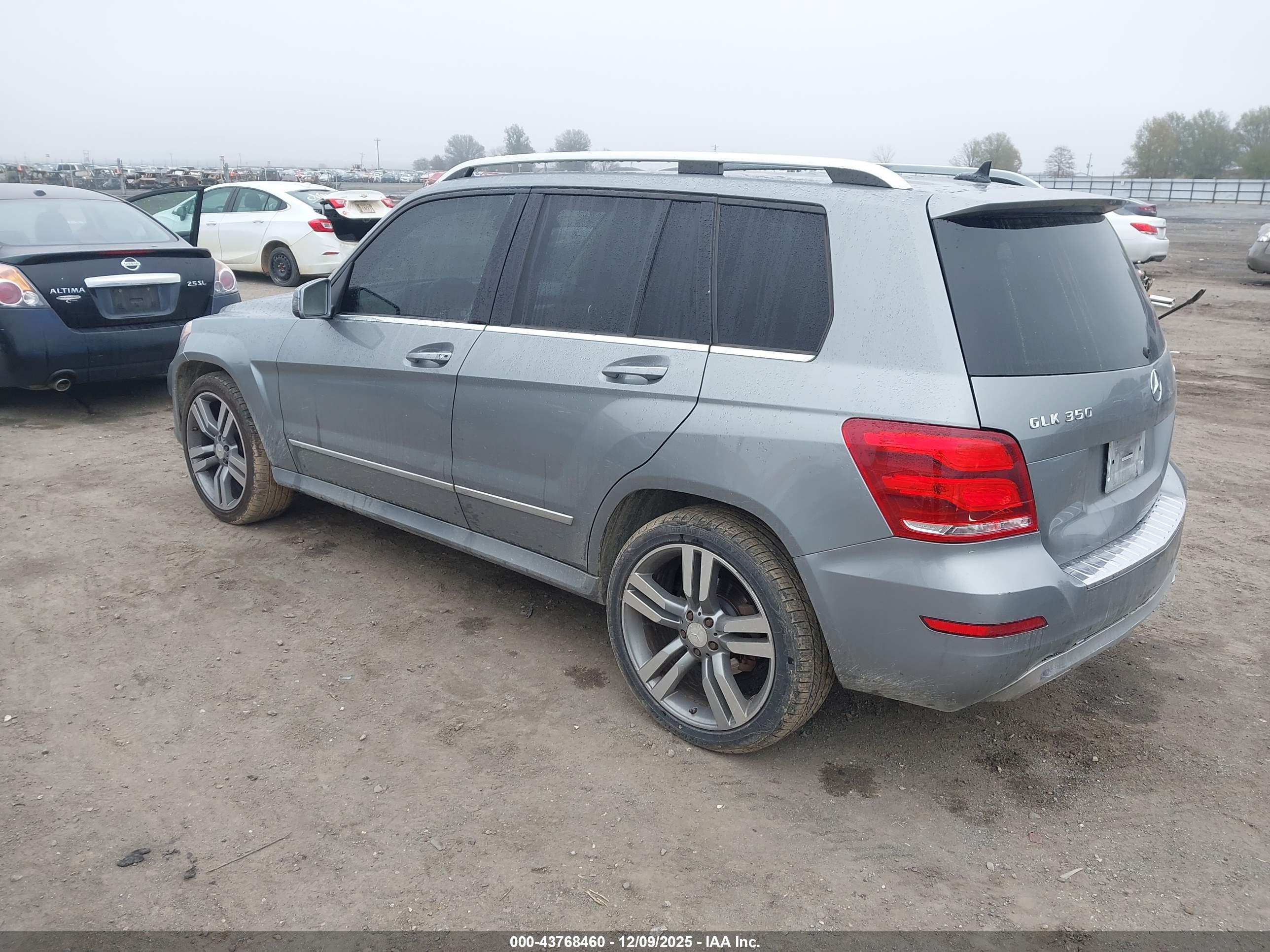 MERCEDES-BENZ GLK image 3