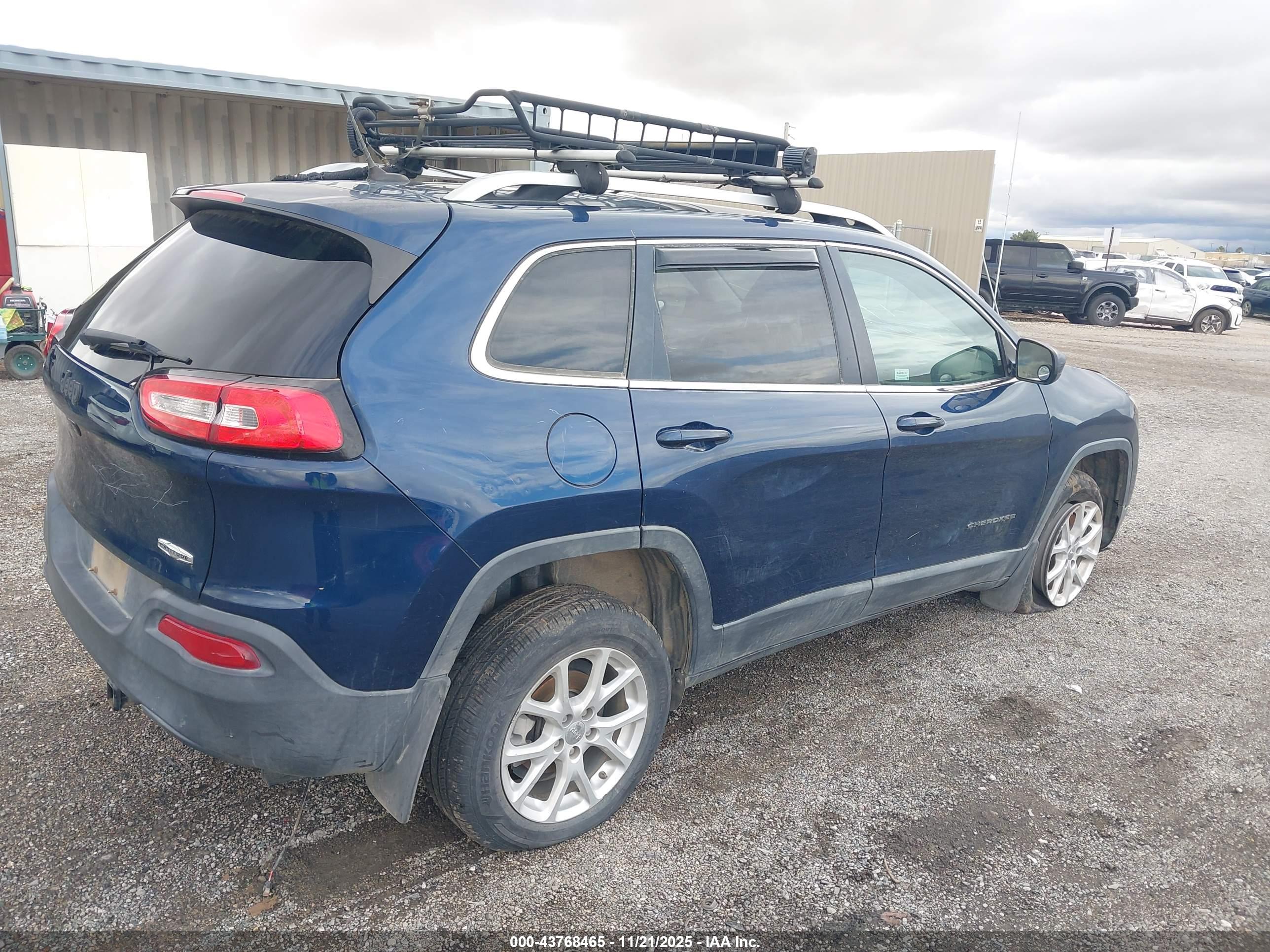 JEEP CHEROKEE image 4