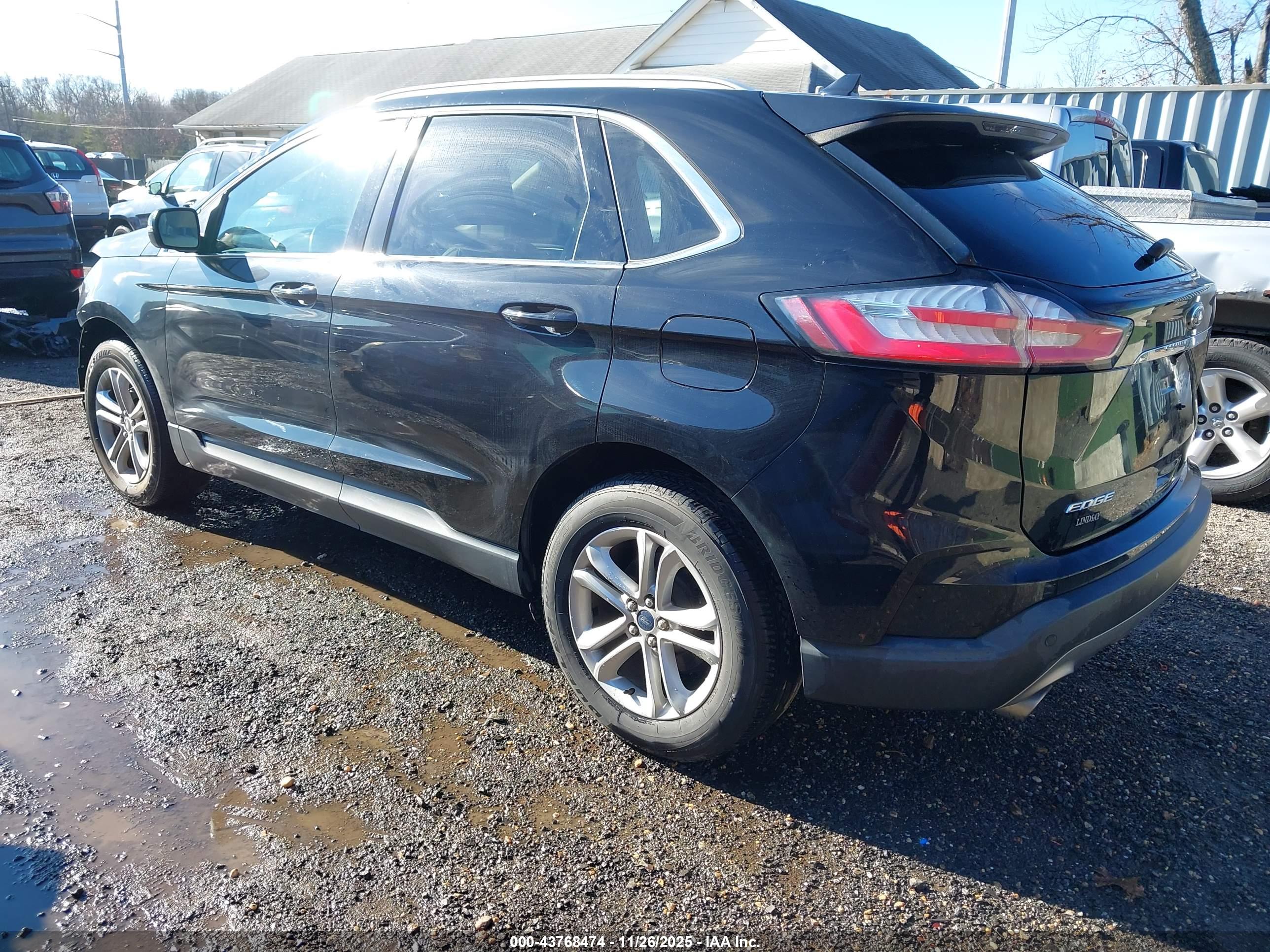 FORD EDGE image 3