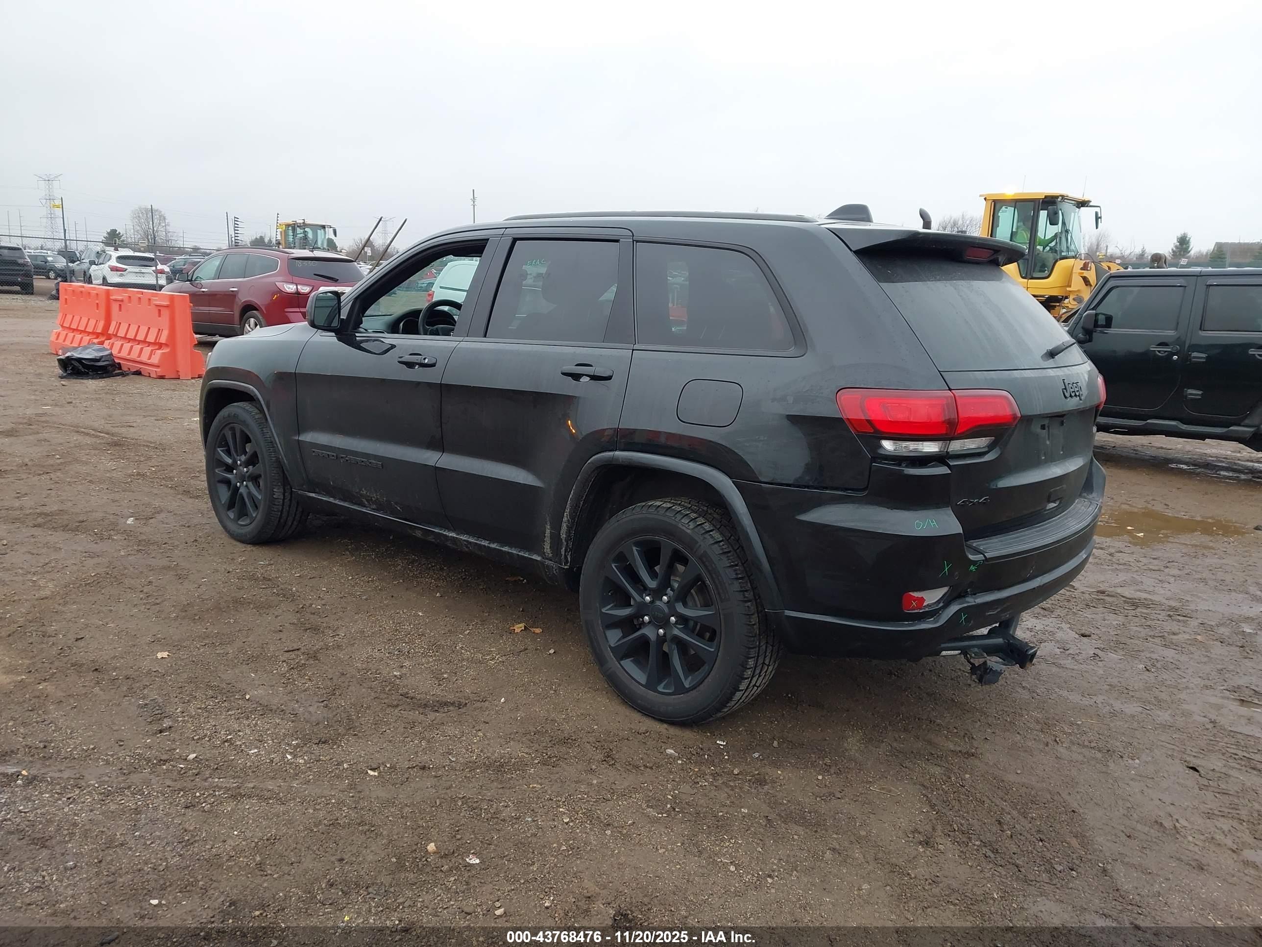 JEEP GRAND image 3