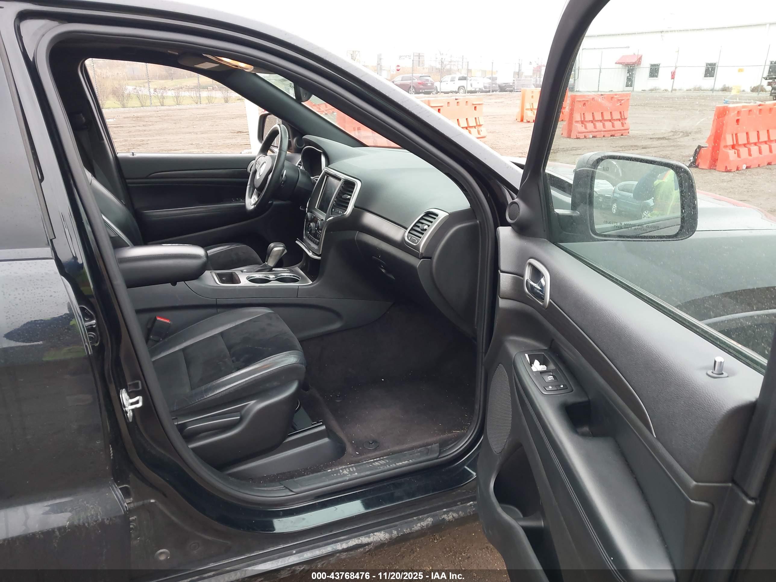 JEEP GRAND image 5