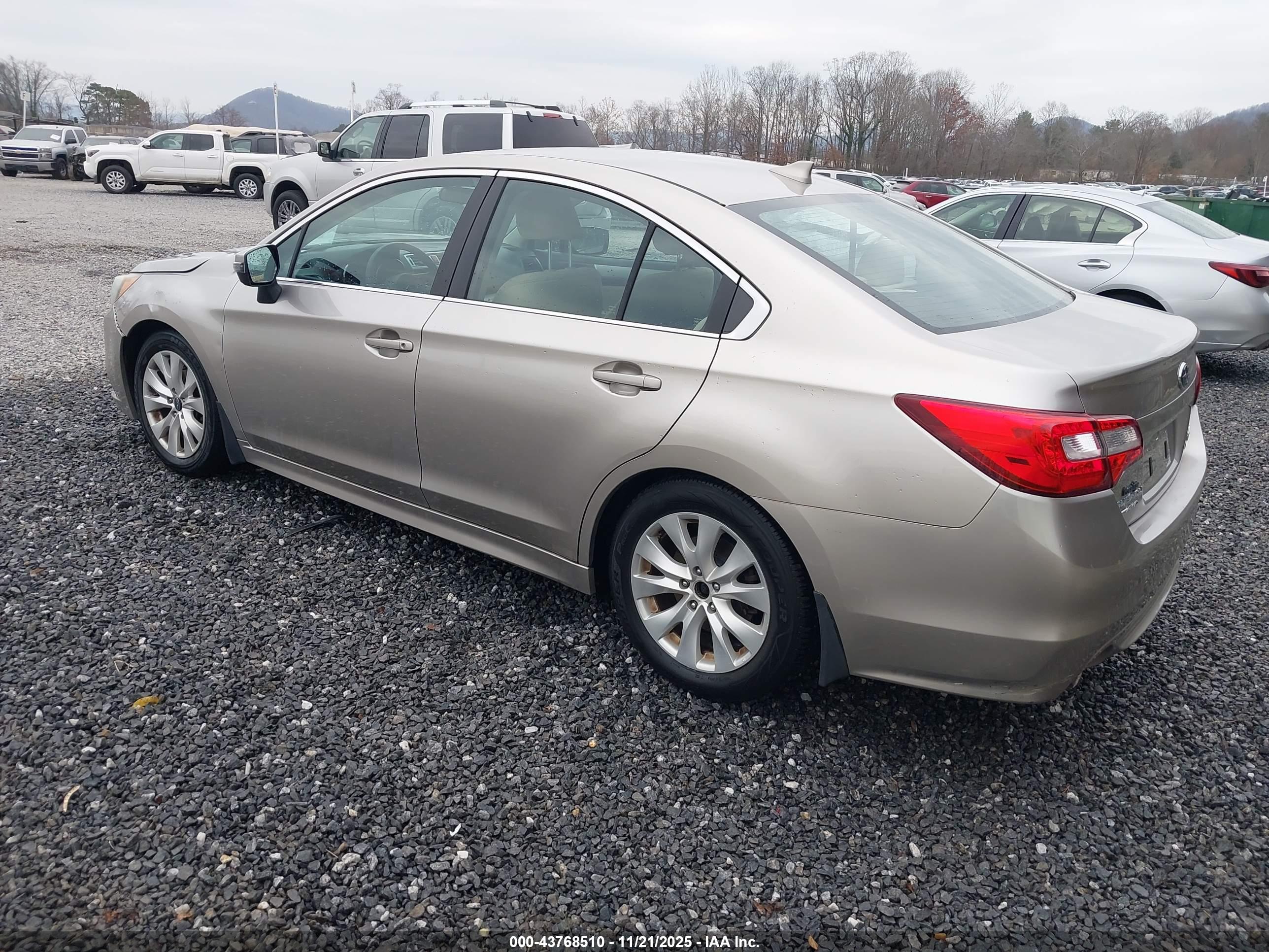 SUBARU LEGACY image 3