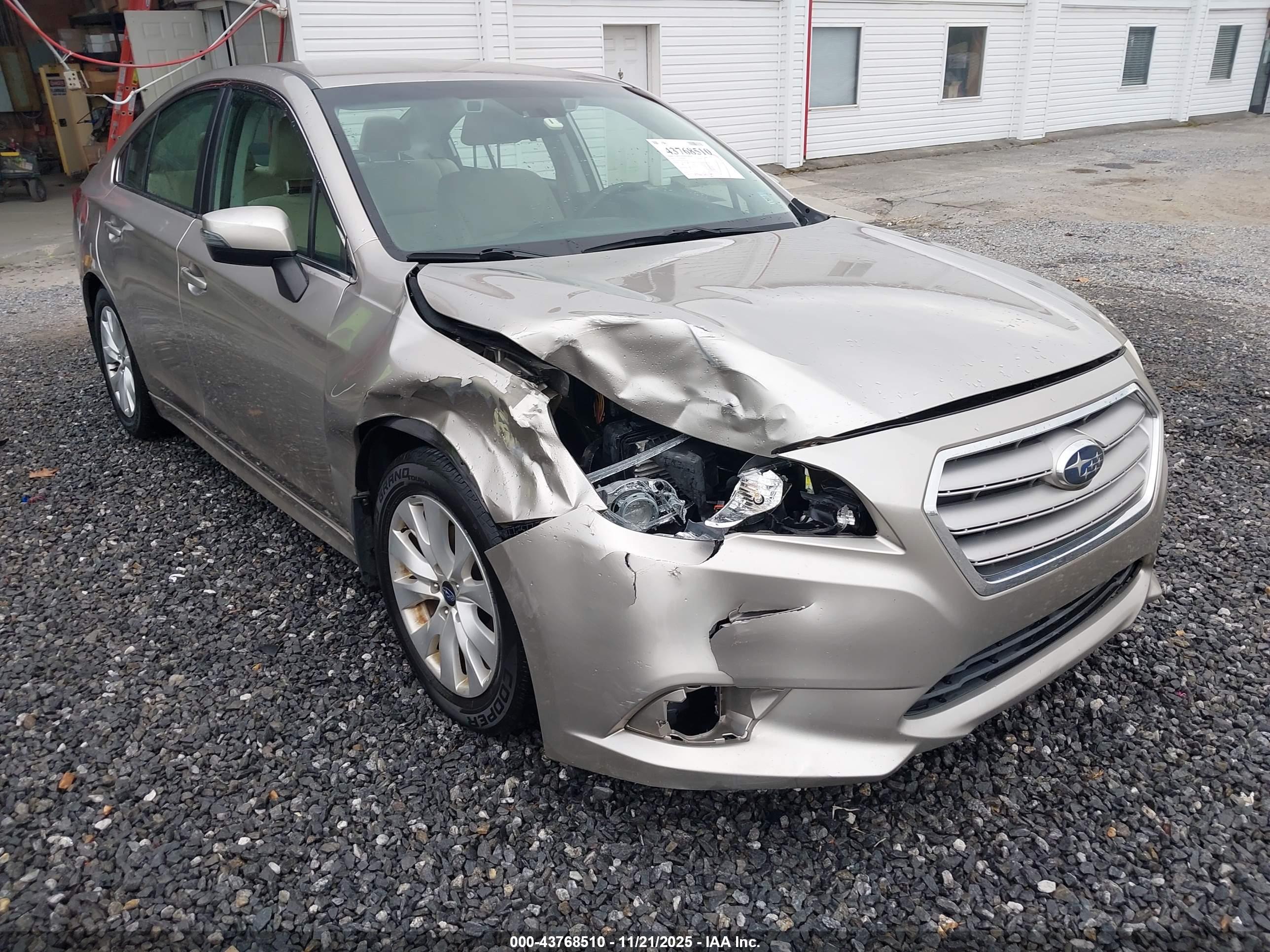 SUBARU LEGACY image 6