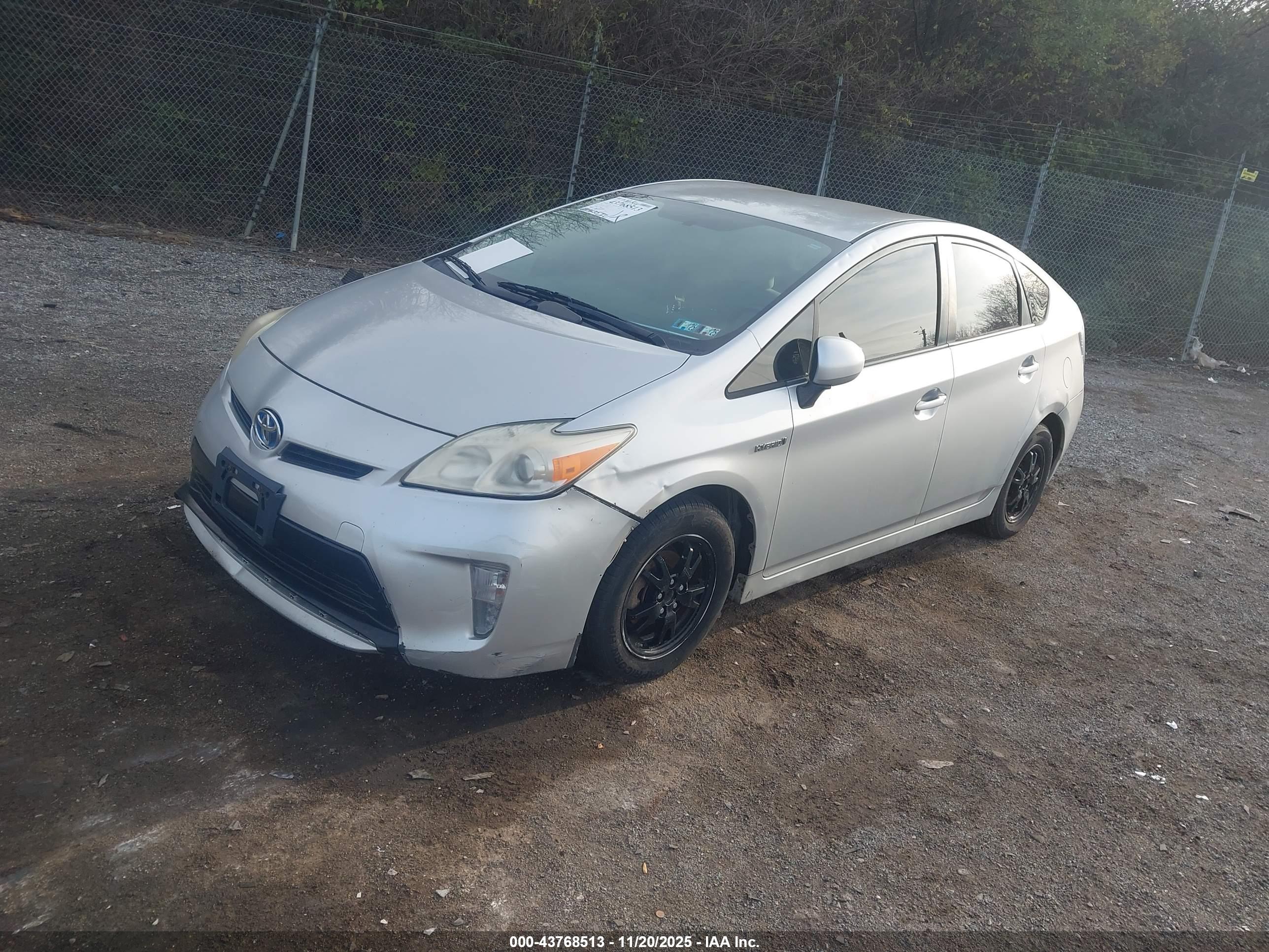 TOYOTA PRIUS image 2