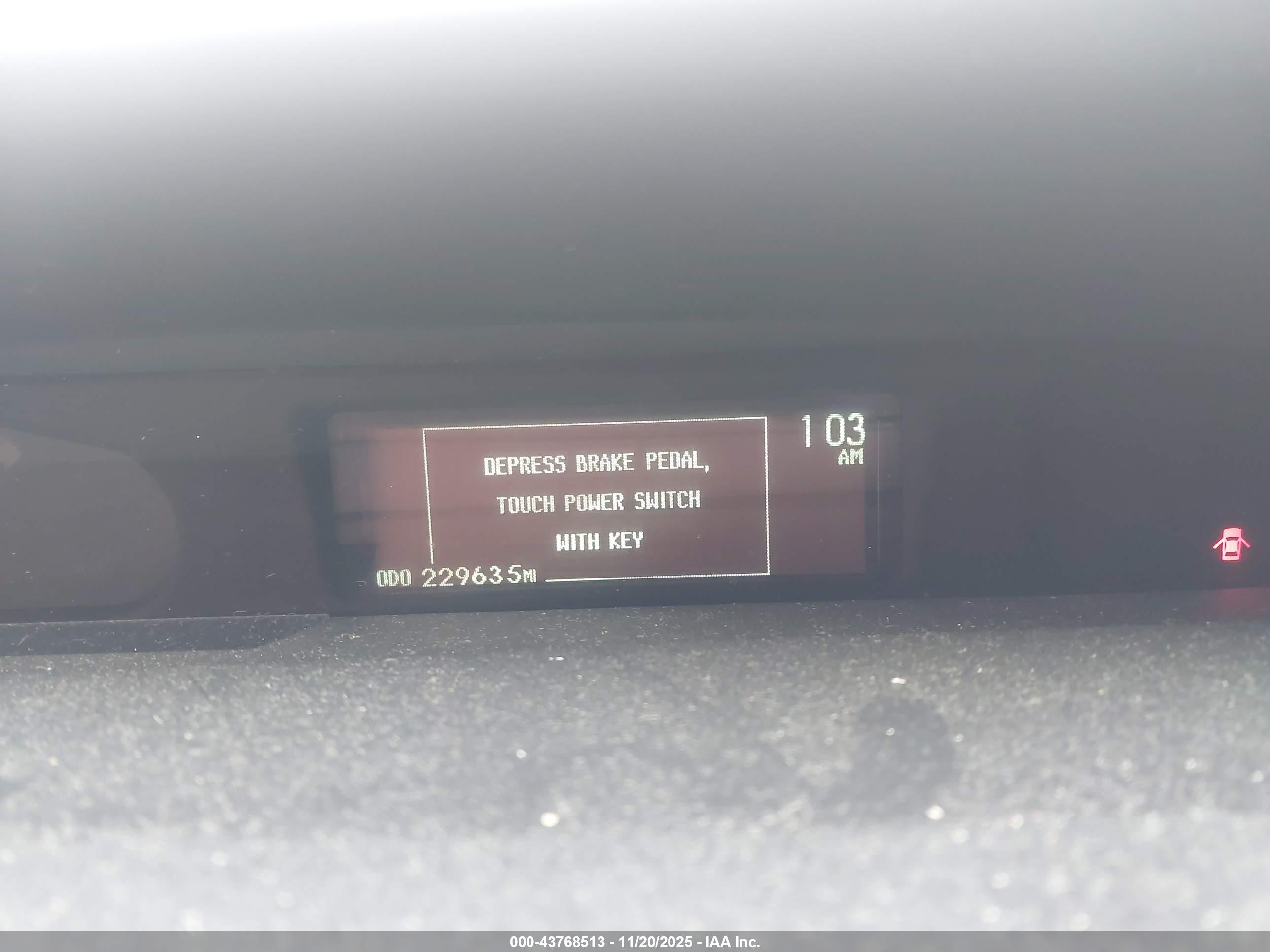 TOYOTA PRIUS image 7