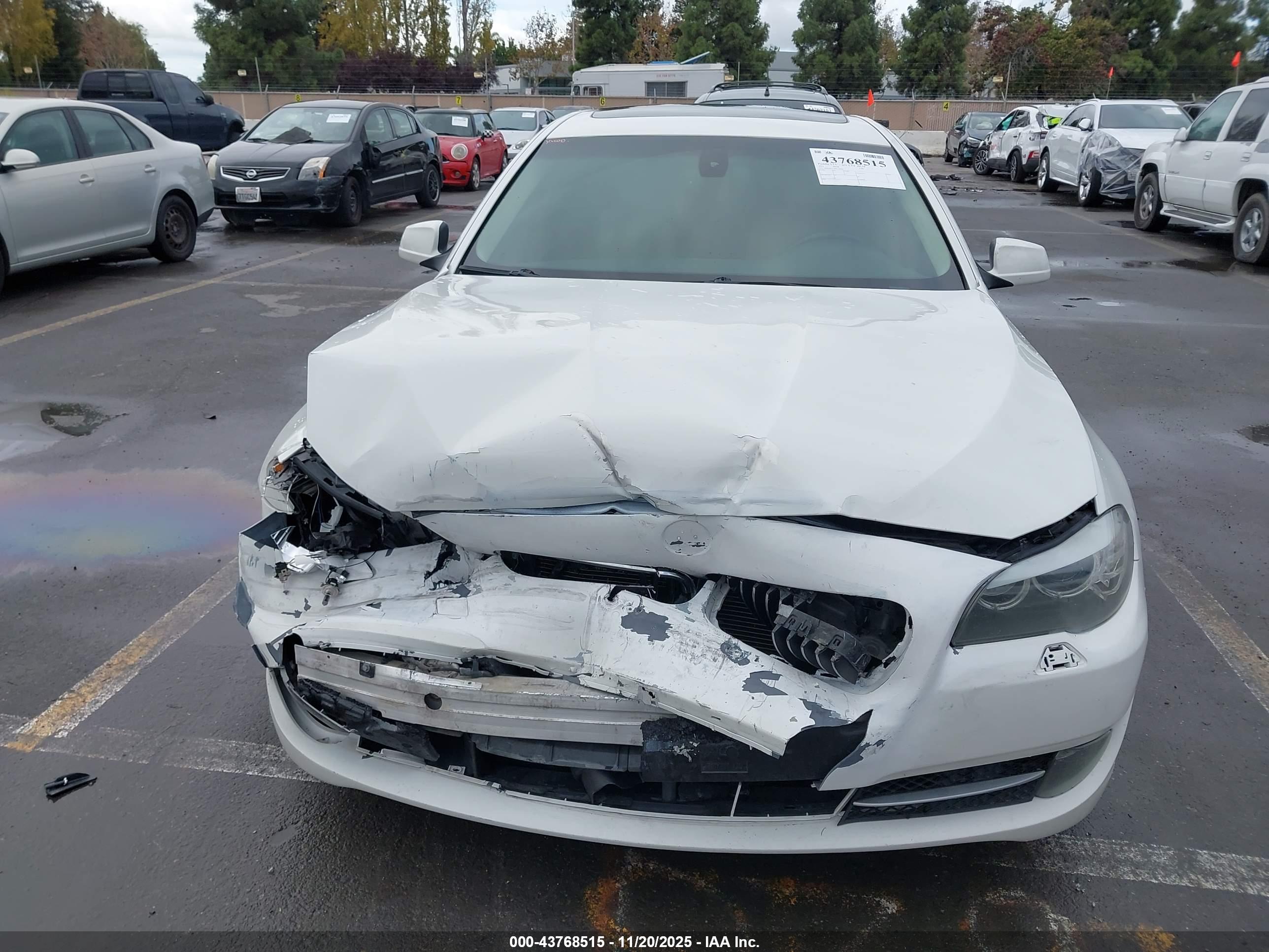 BMW 528I image 6