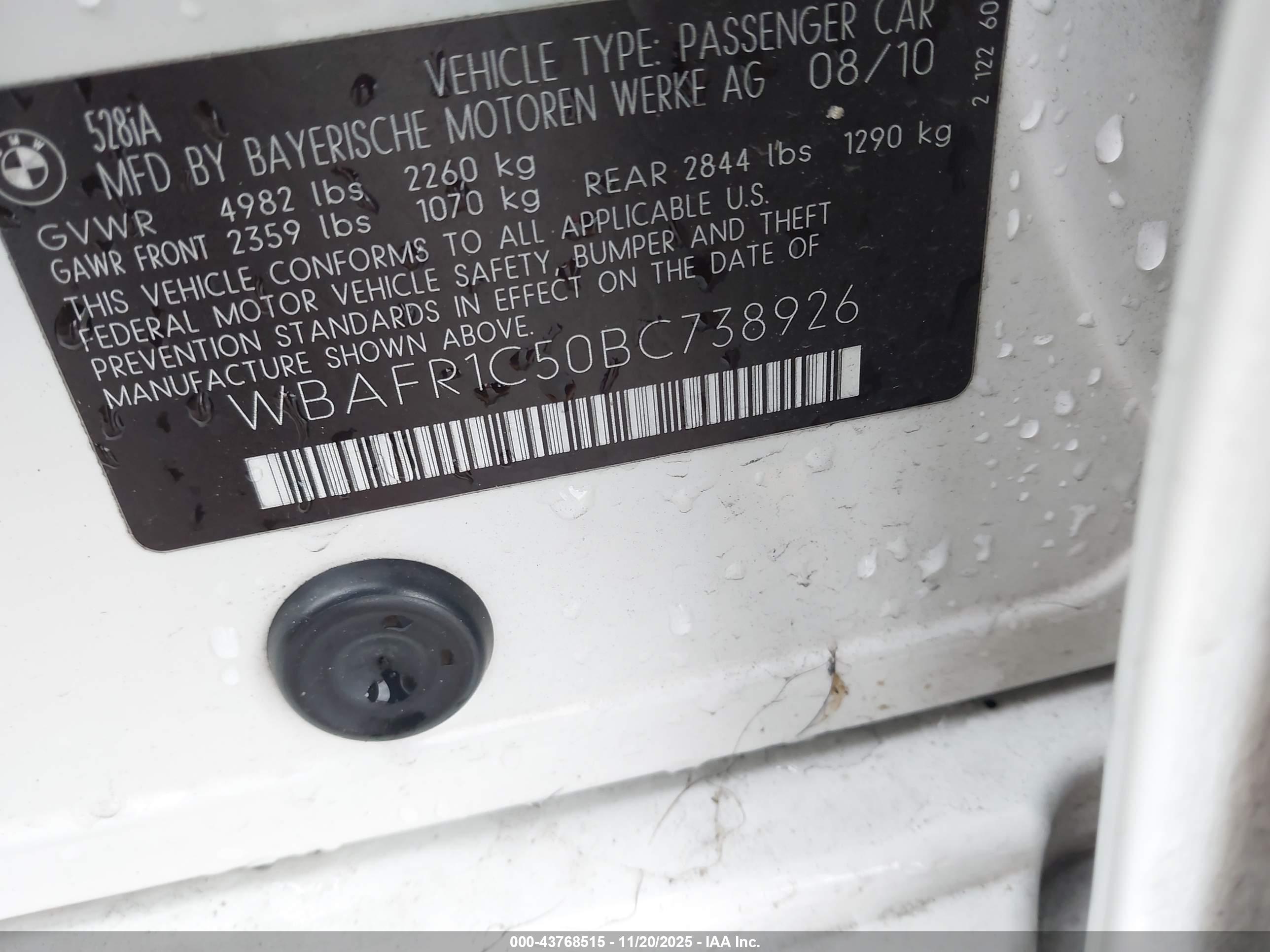 BMW 528I image 9