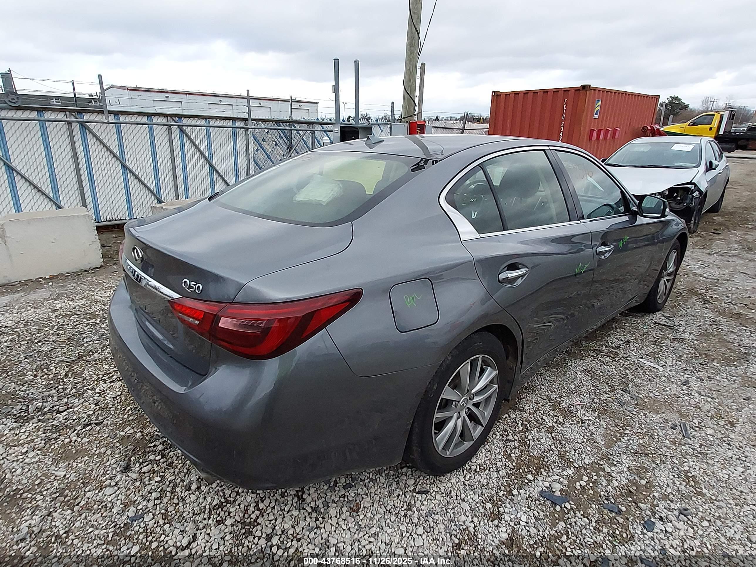 INFINITI Q50 image 4