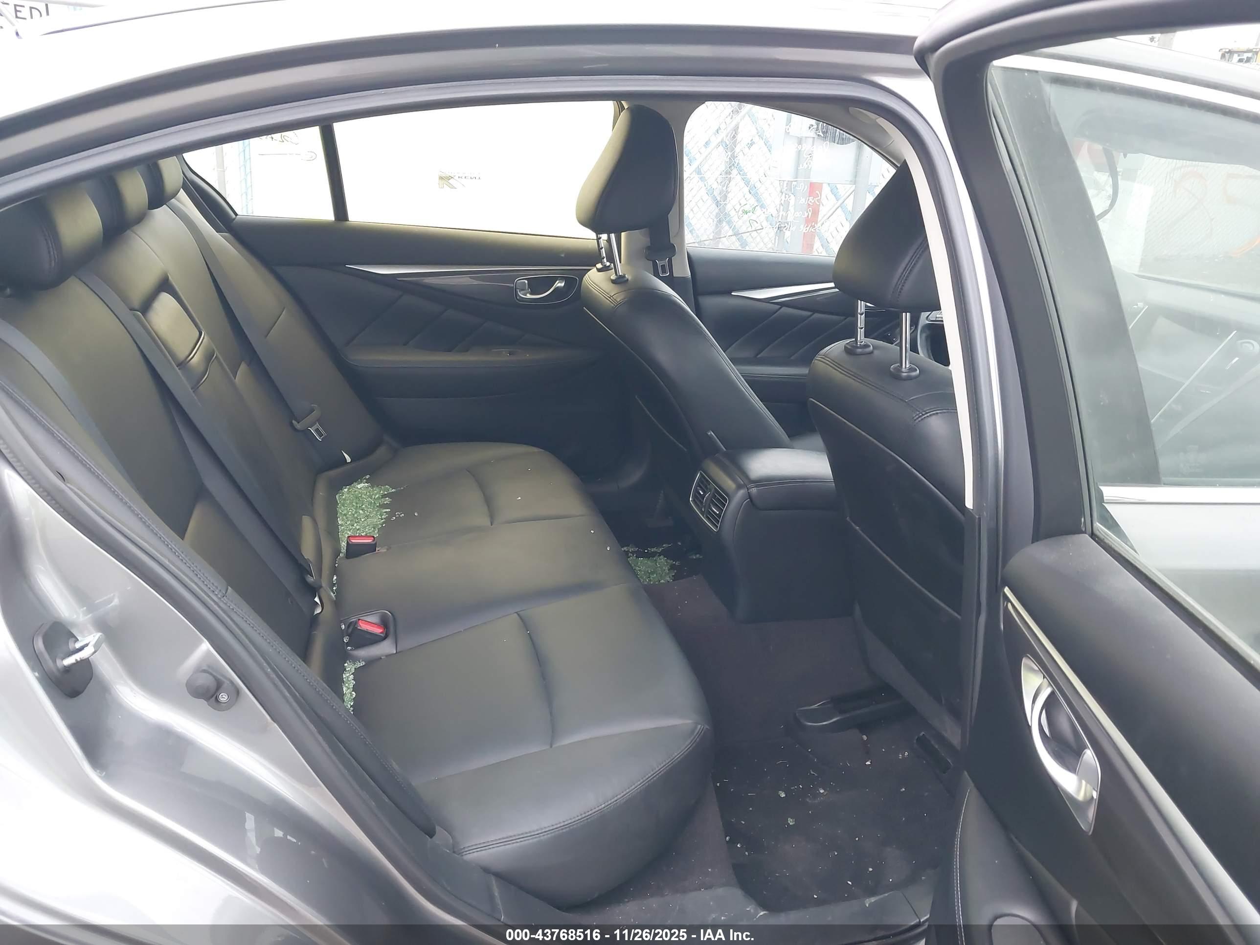INFINITI Q50 image 8