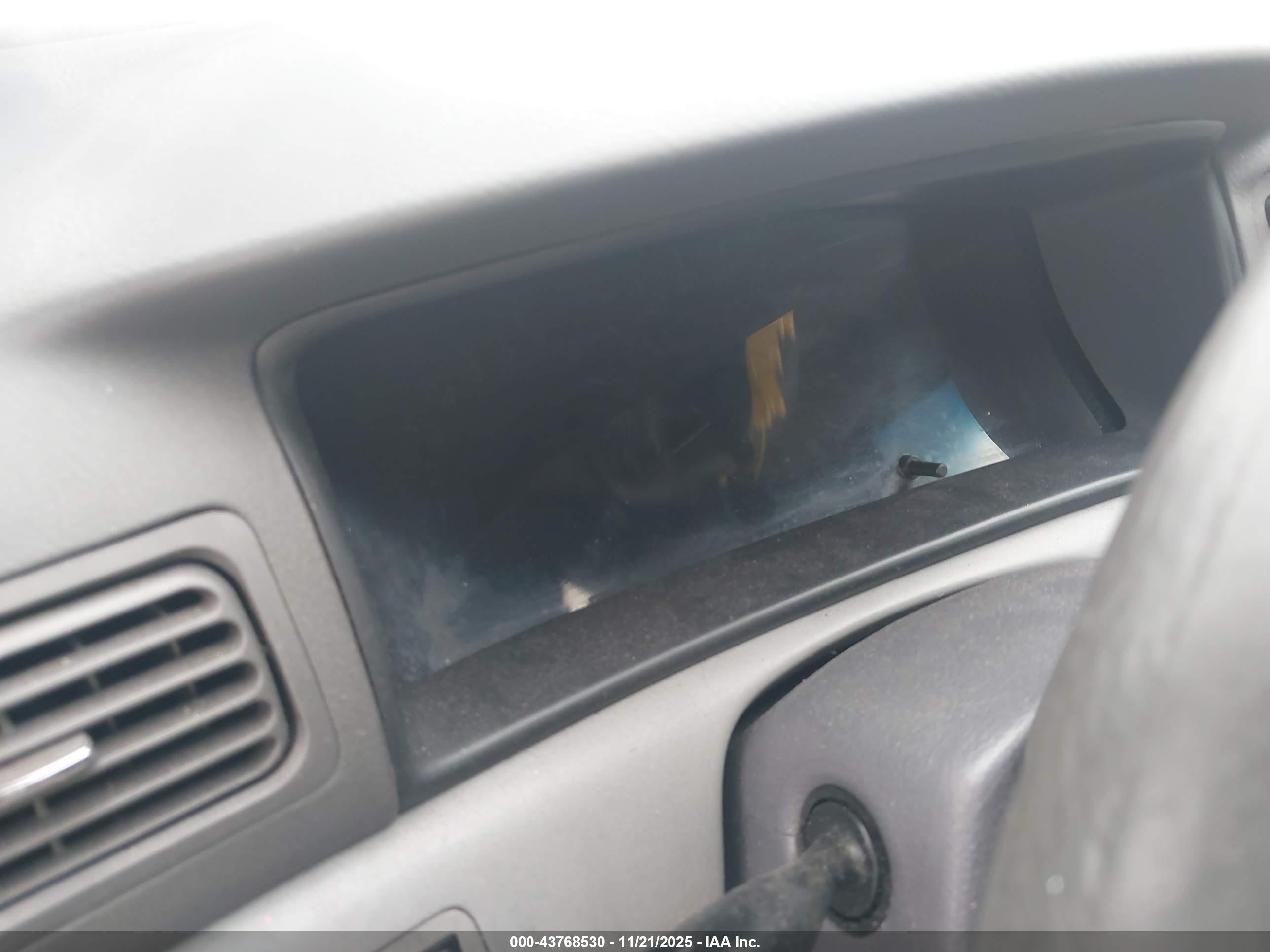 TOYOTA COROLLA image 7