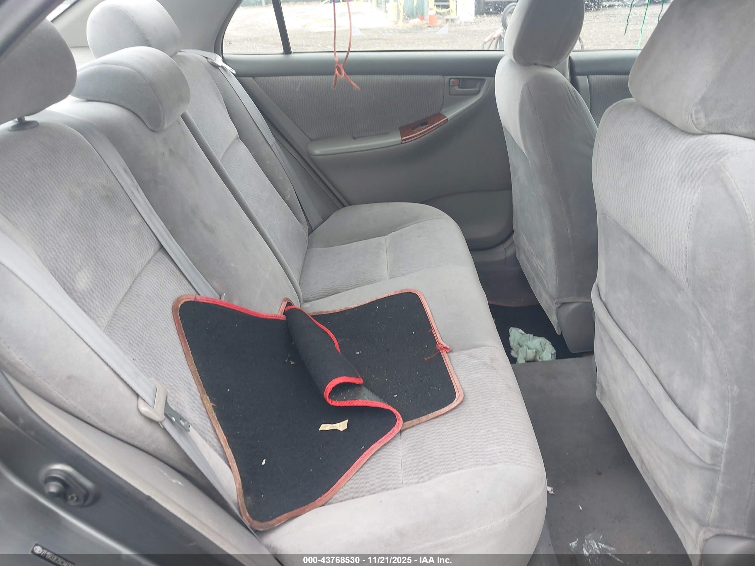 TOYOTA COROLLA image 8