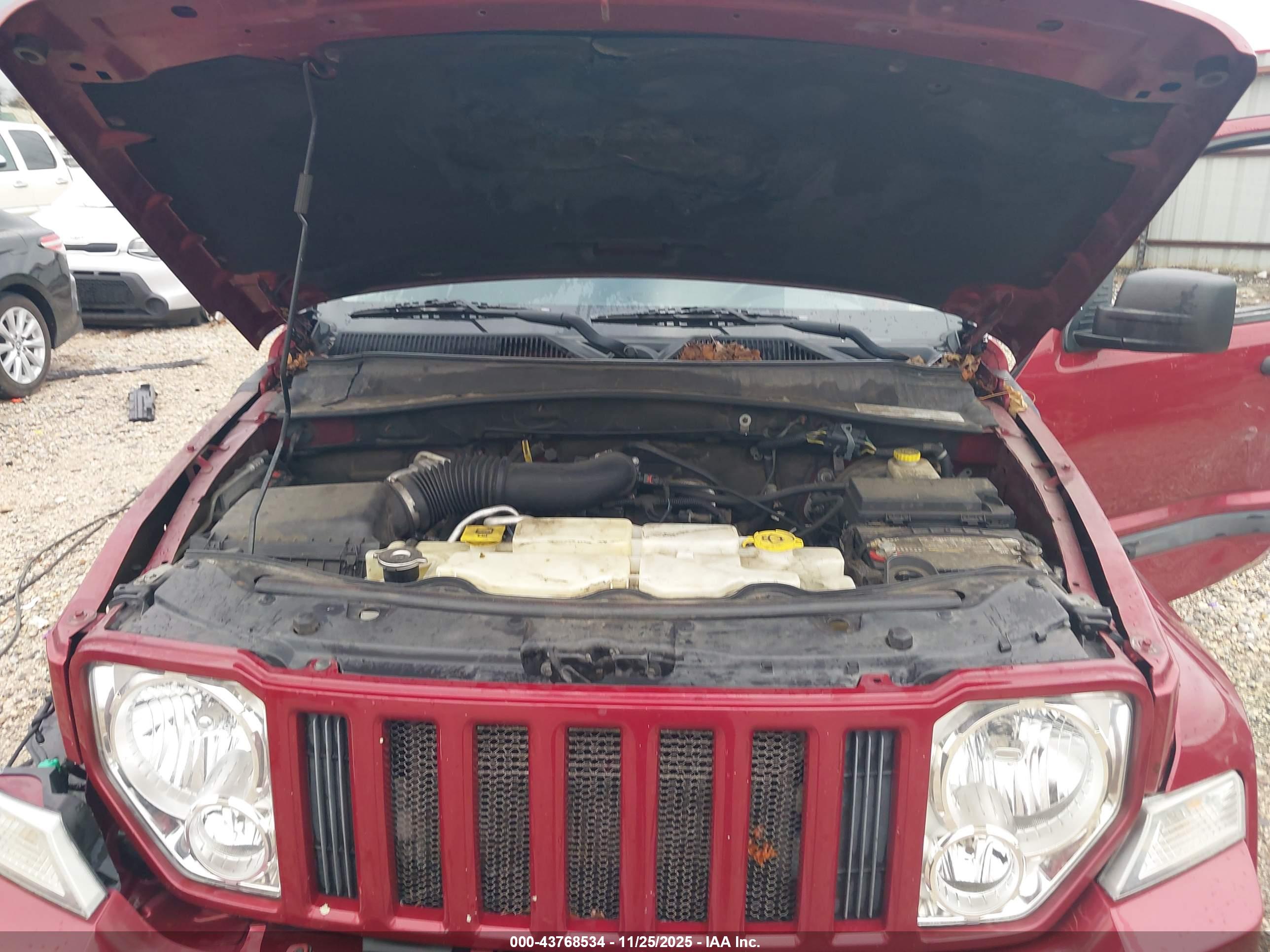 JEEP LIBERTY image 10