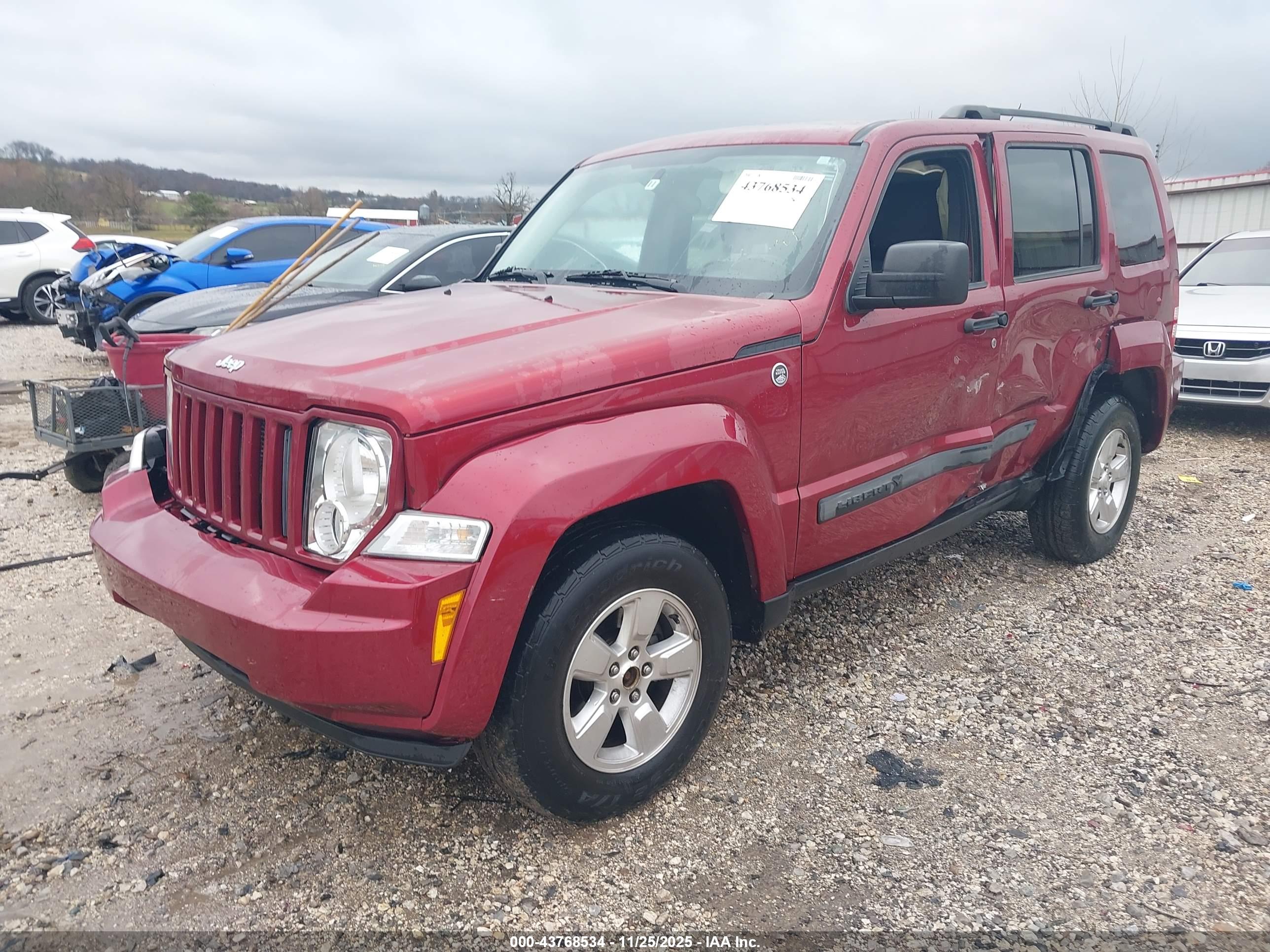 JEEP LIBERTY image 2