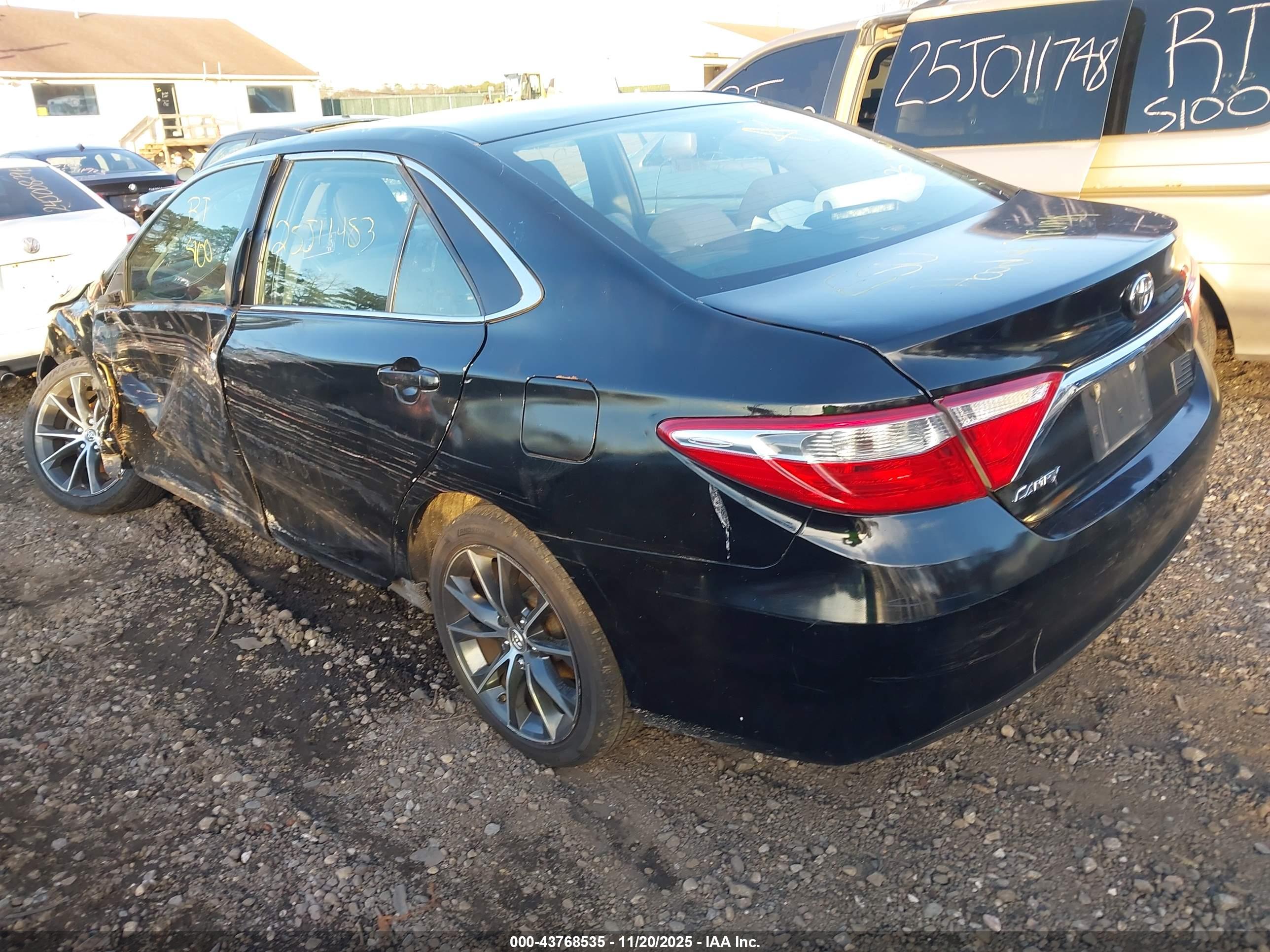 TOYOTA CAMRY image 3