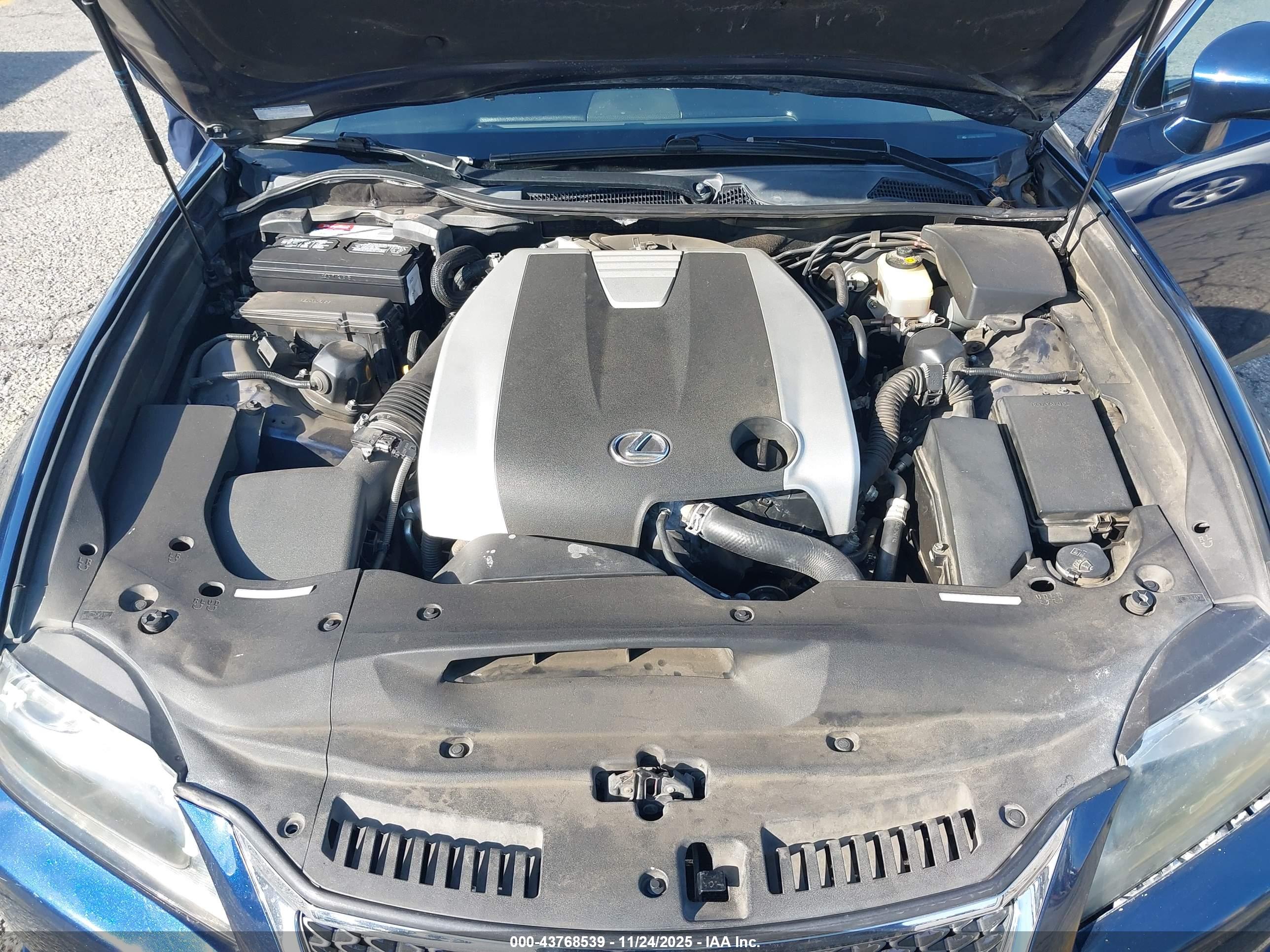 LEXUS GS image 10