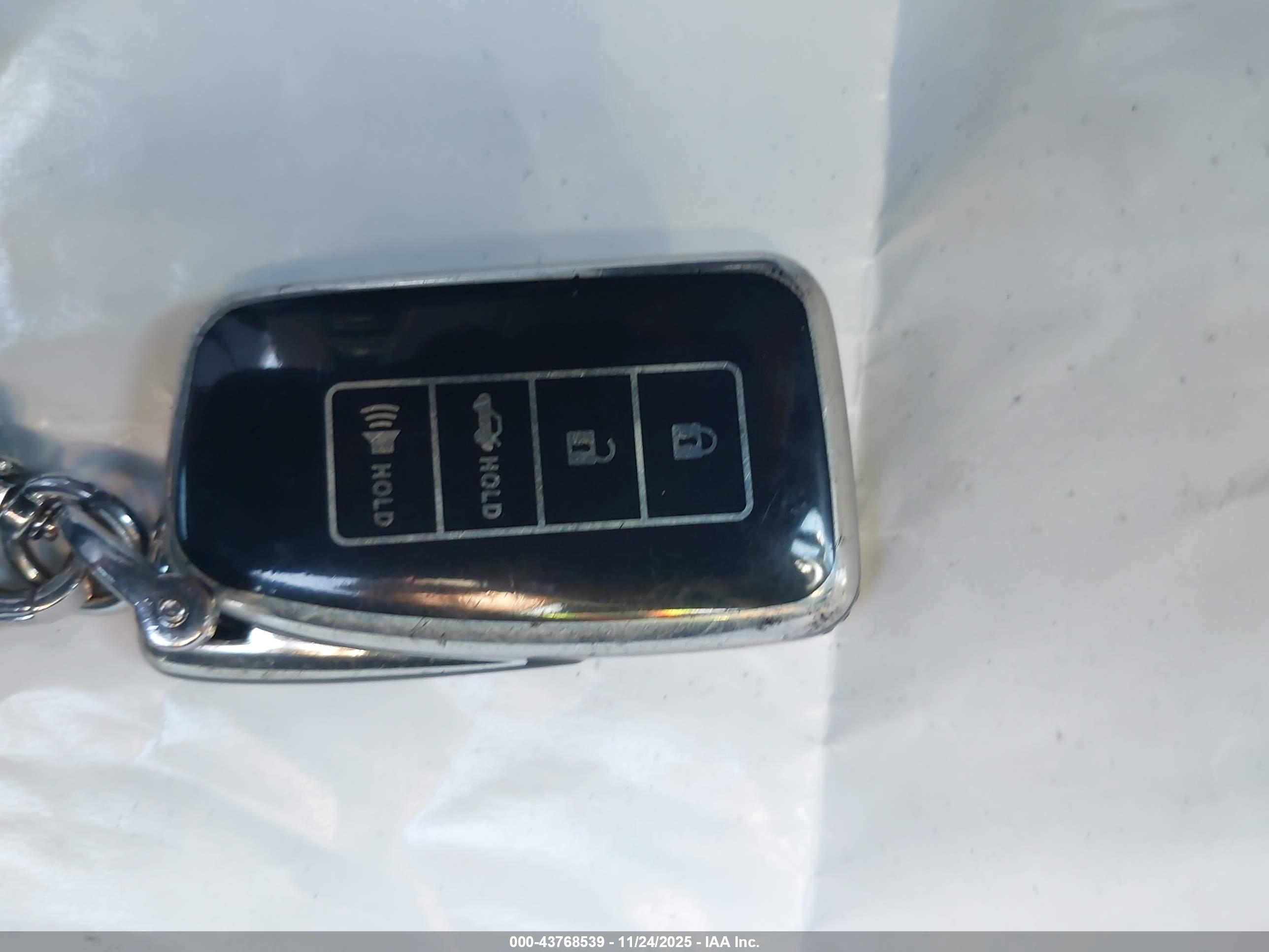 LEXUS GS image 11