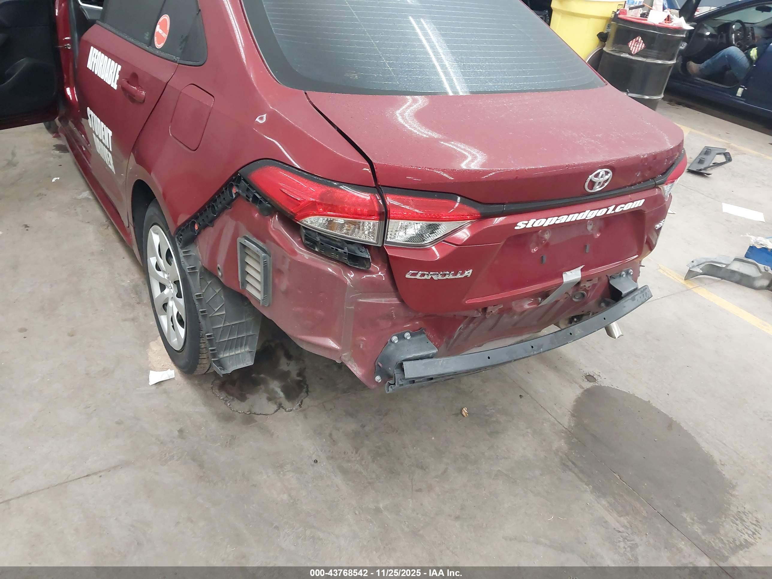 TOYOTA COROLLA image 6