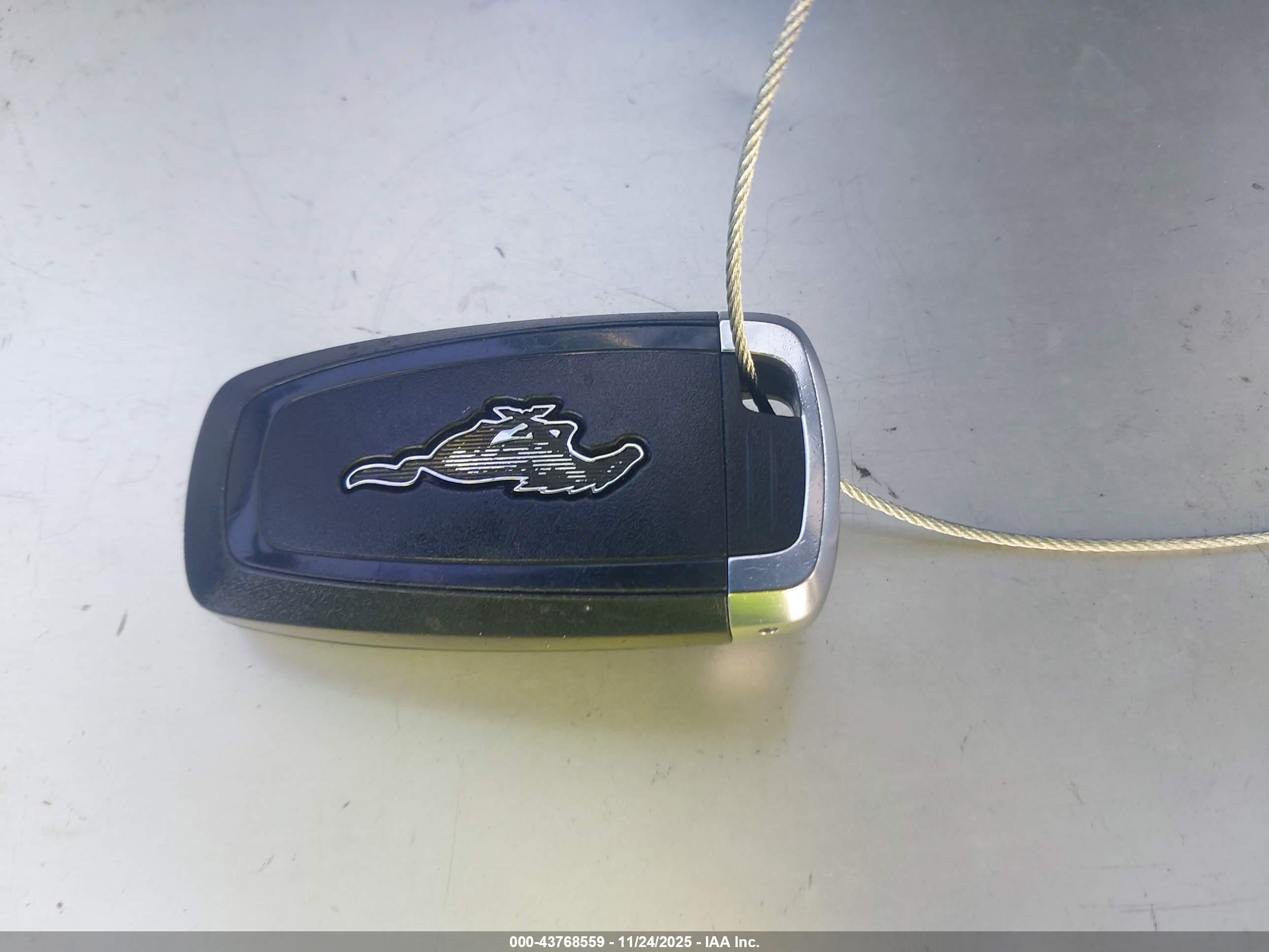 FORD MUSTANG image 11