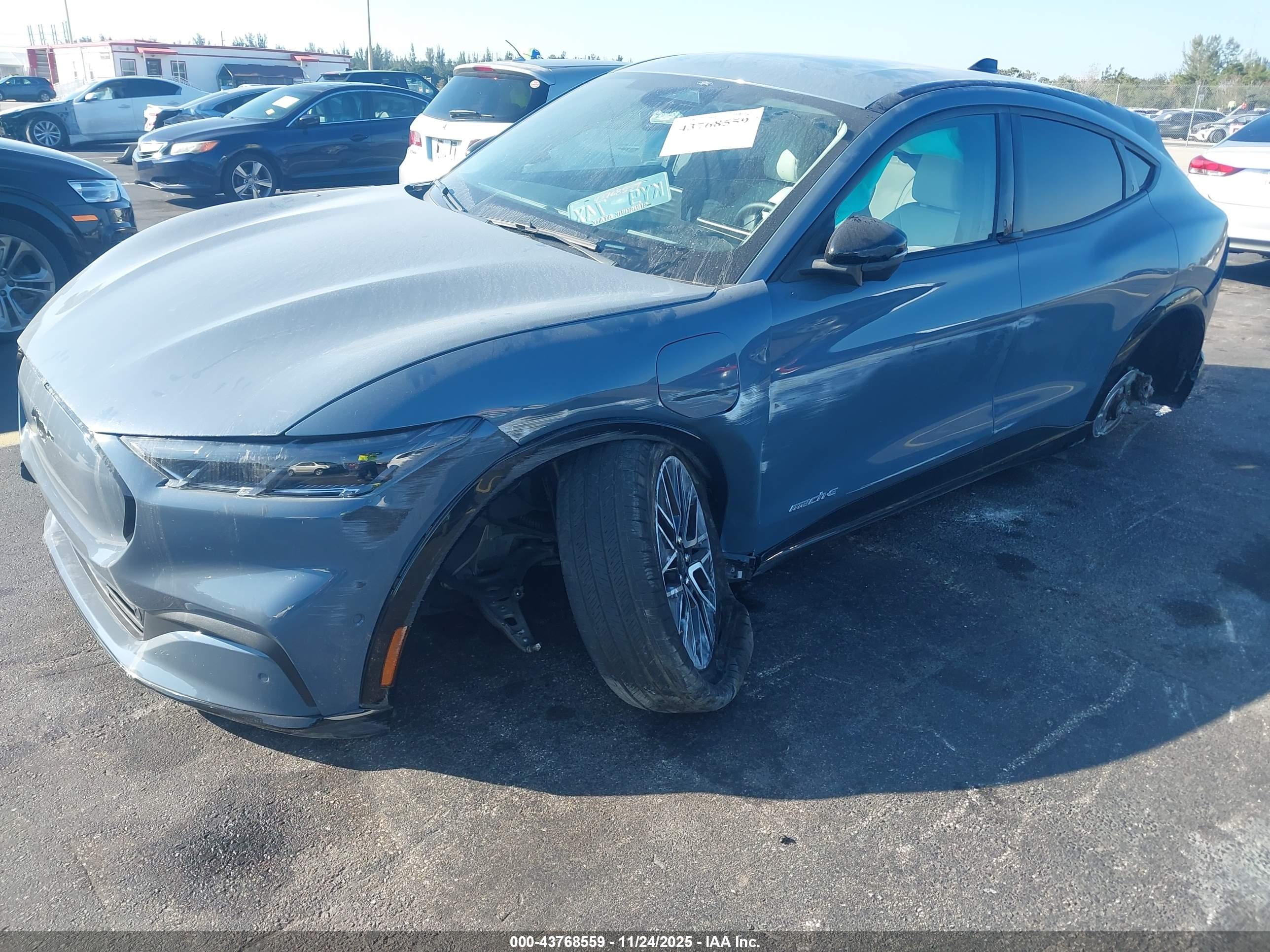 FORD MUSTANG image 6