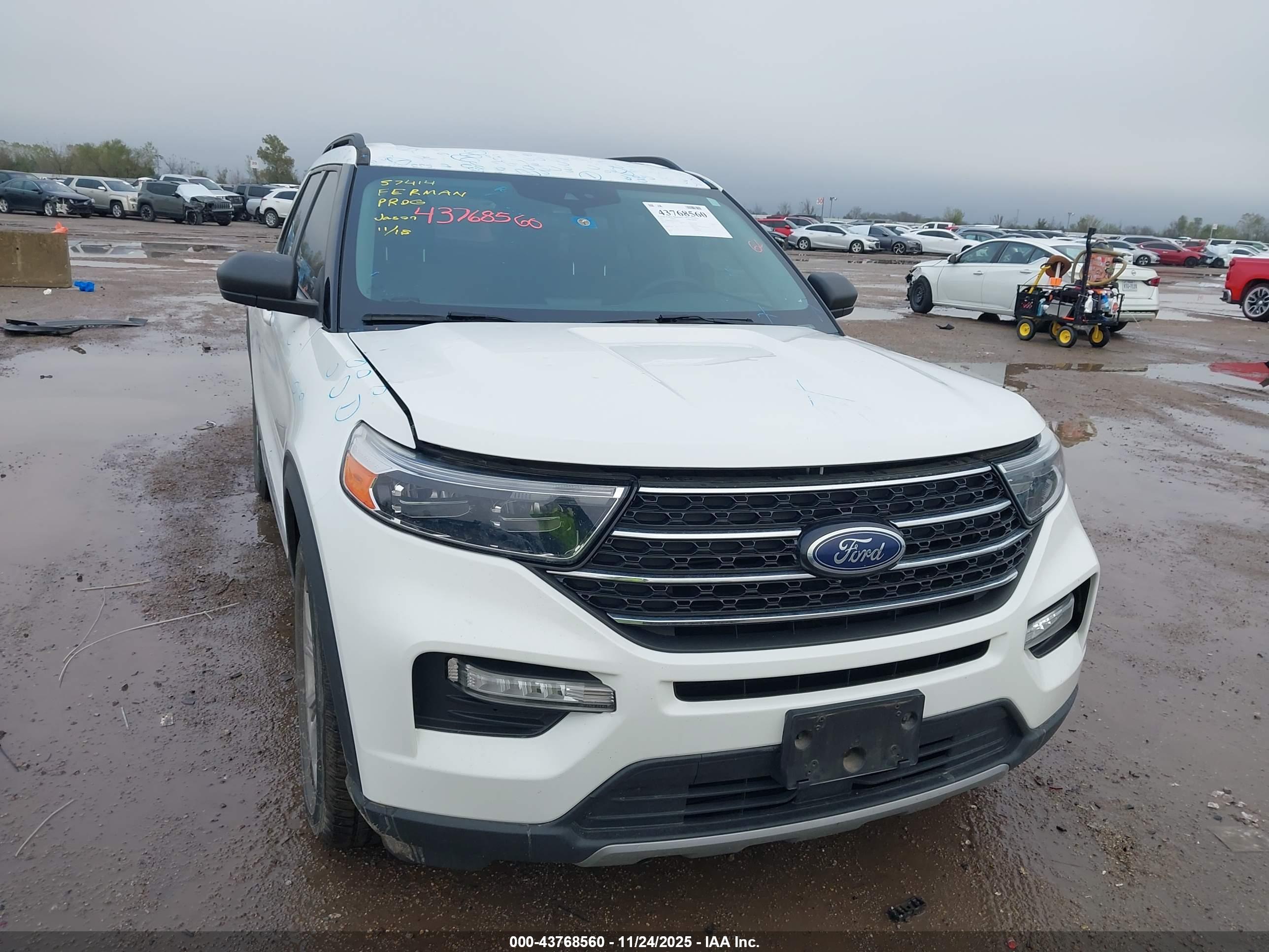 FORD EXPLORER image 6