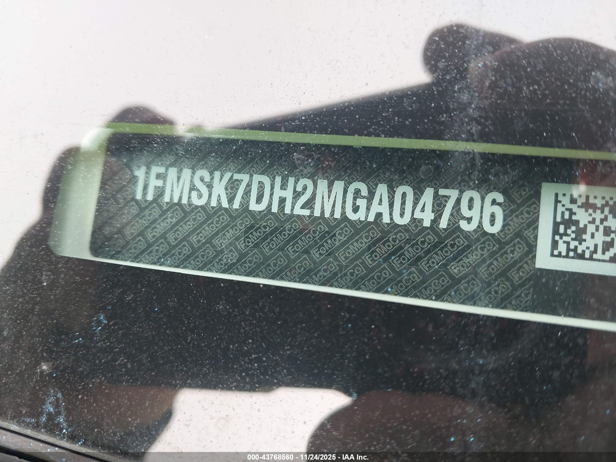 FORD EXPLORER image 9