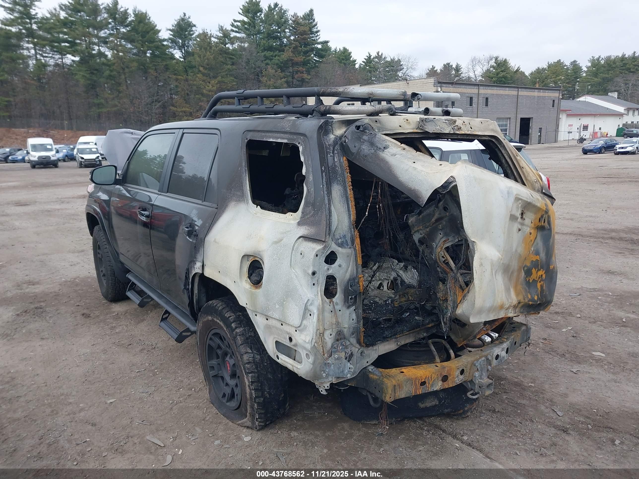 TOYOTA 4RUNNER image 3
