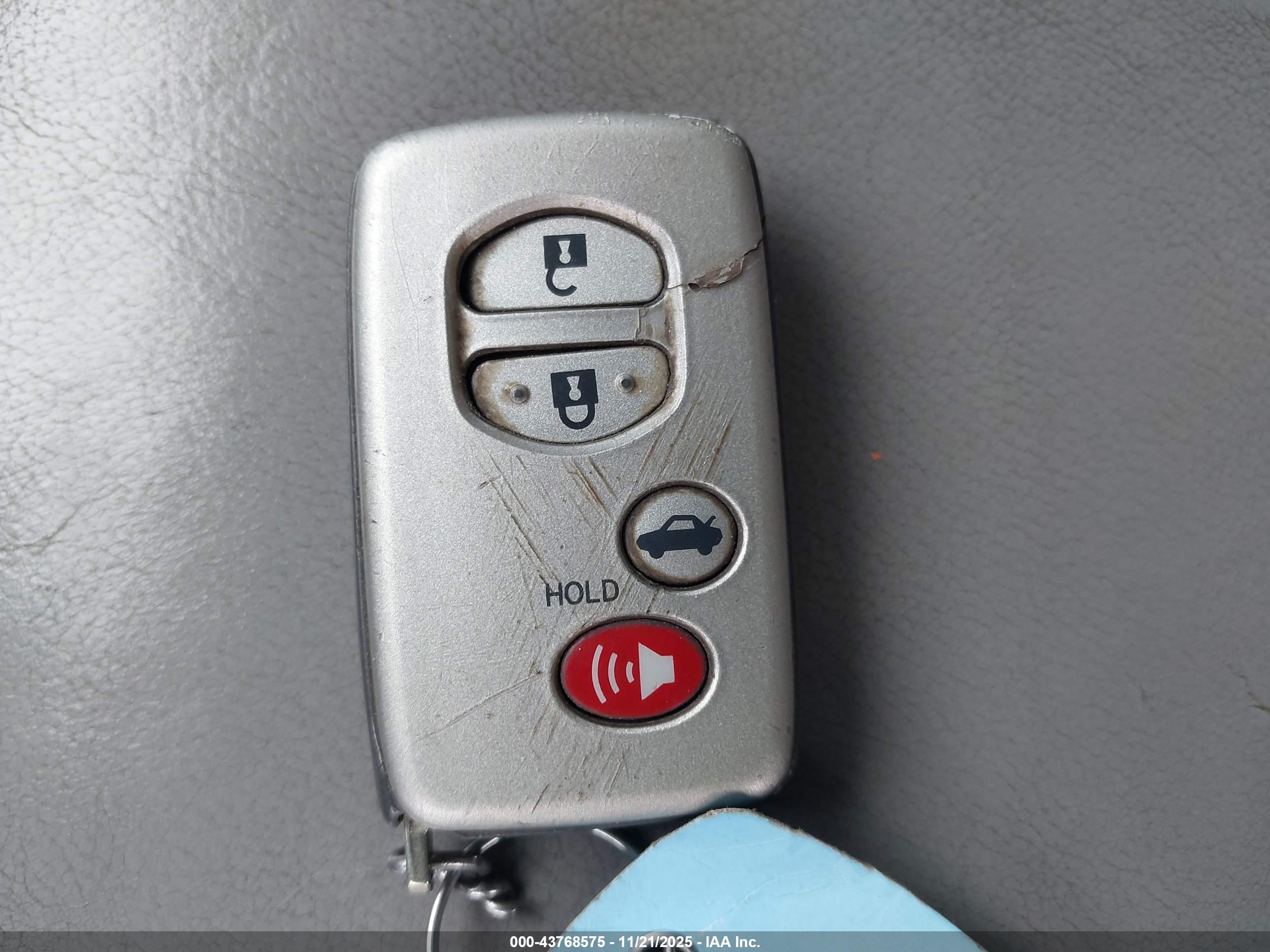TOYOTA CAMRY image 11