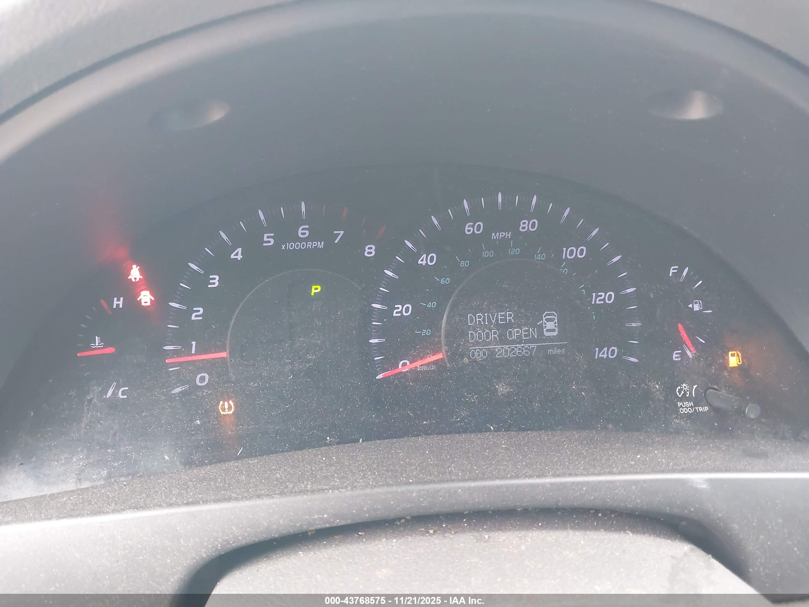 TOYOTA CAMRY image 7