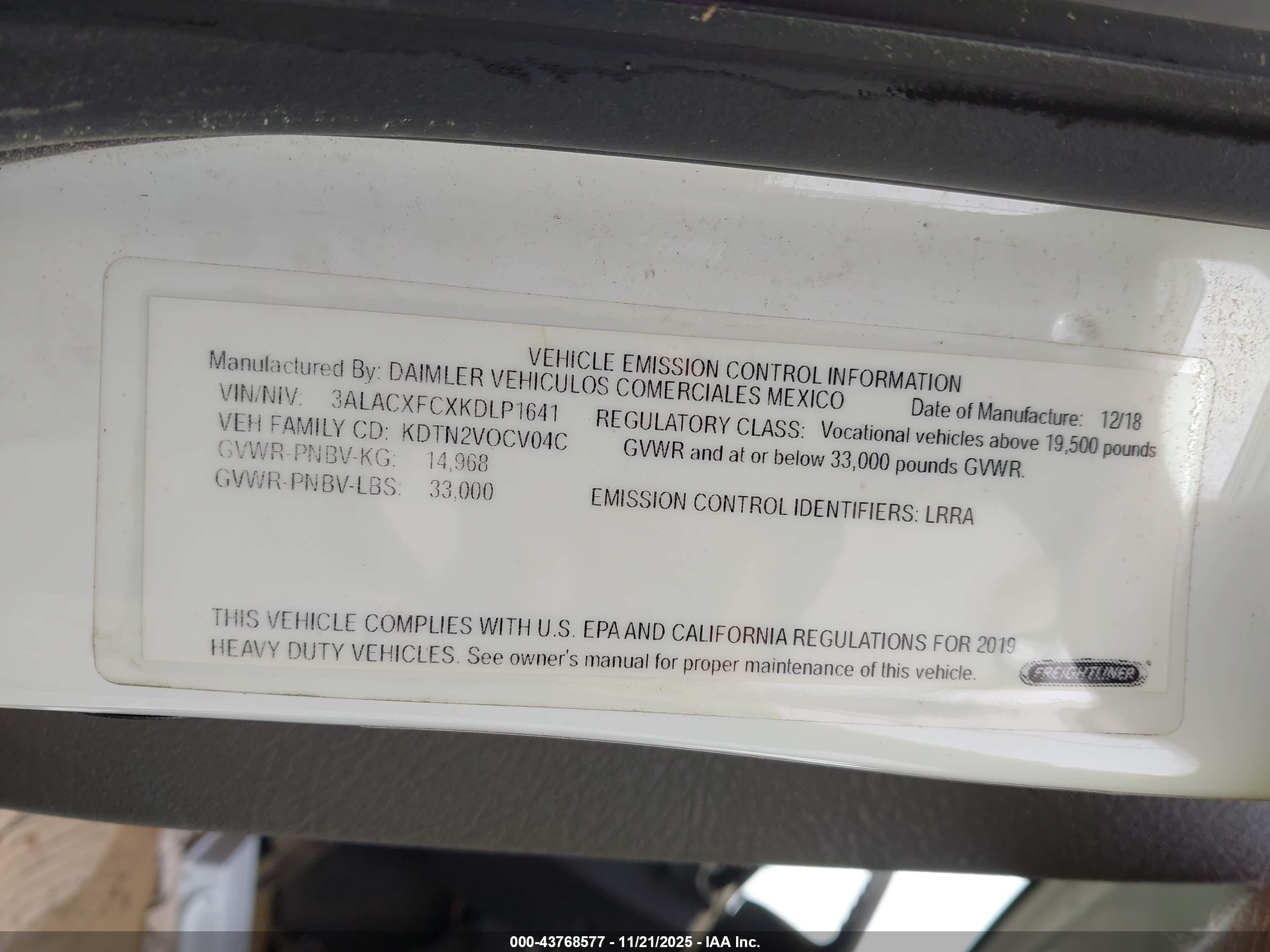 FREIGHTLINER M2 image 9