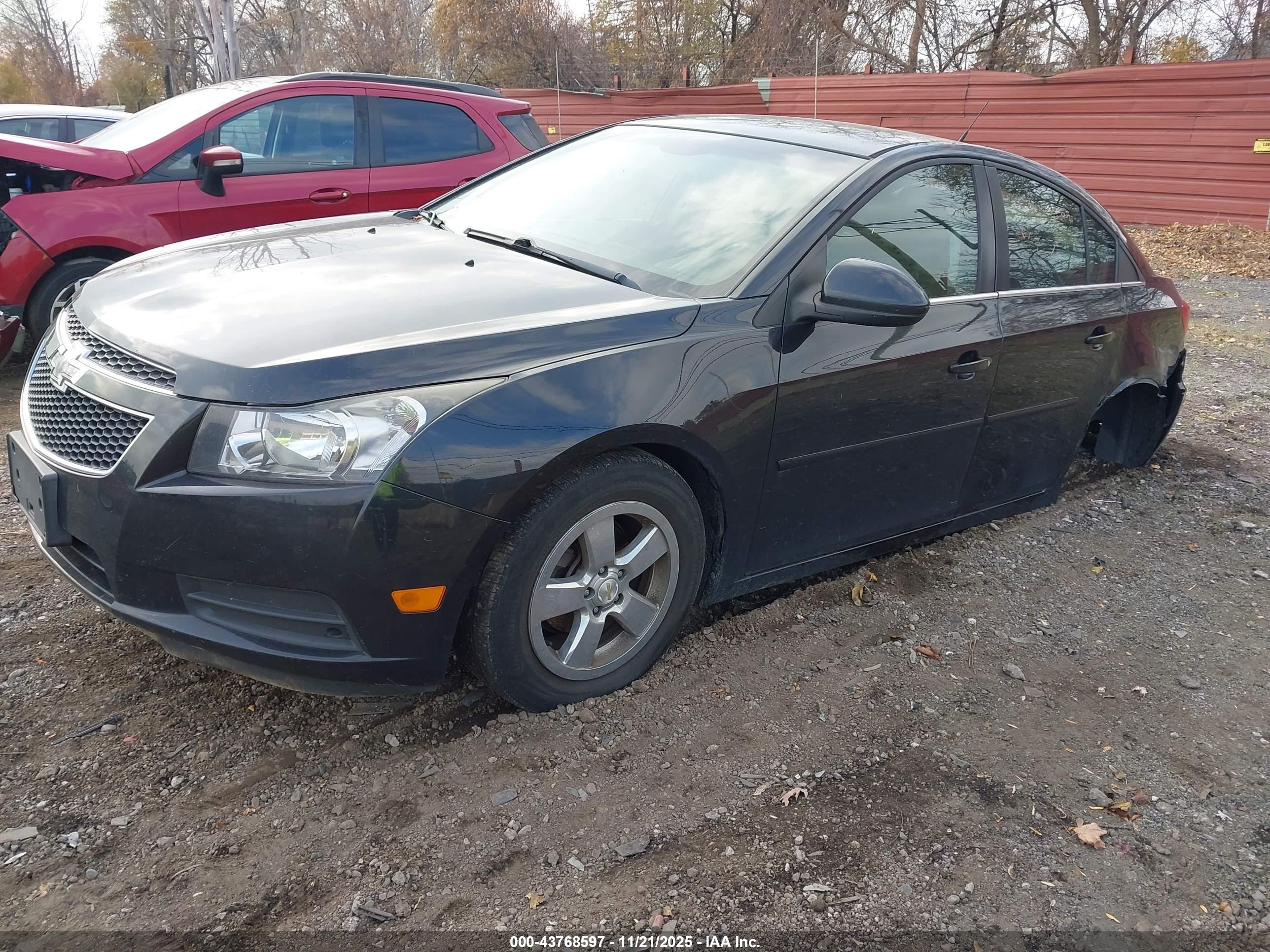 CHEVROLET CRUZE image 2