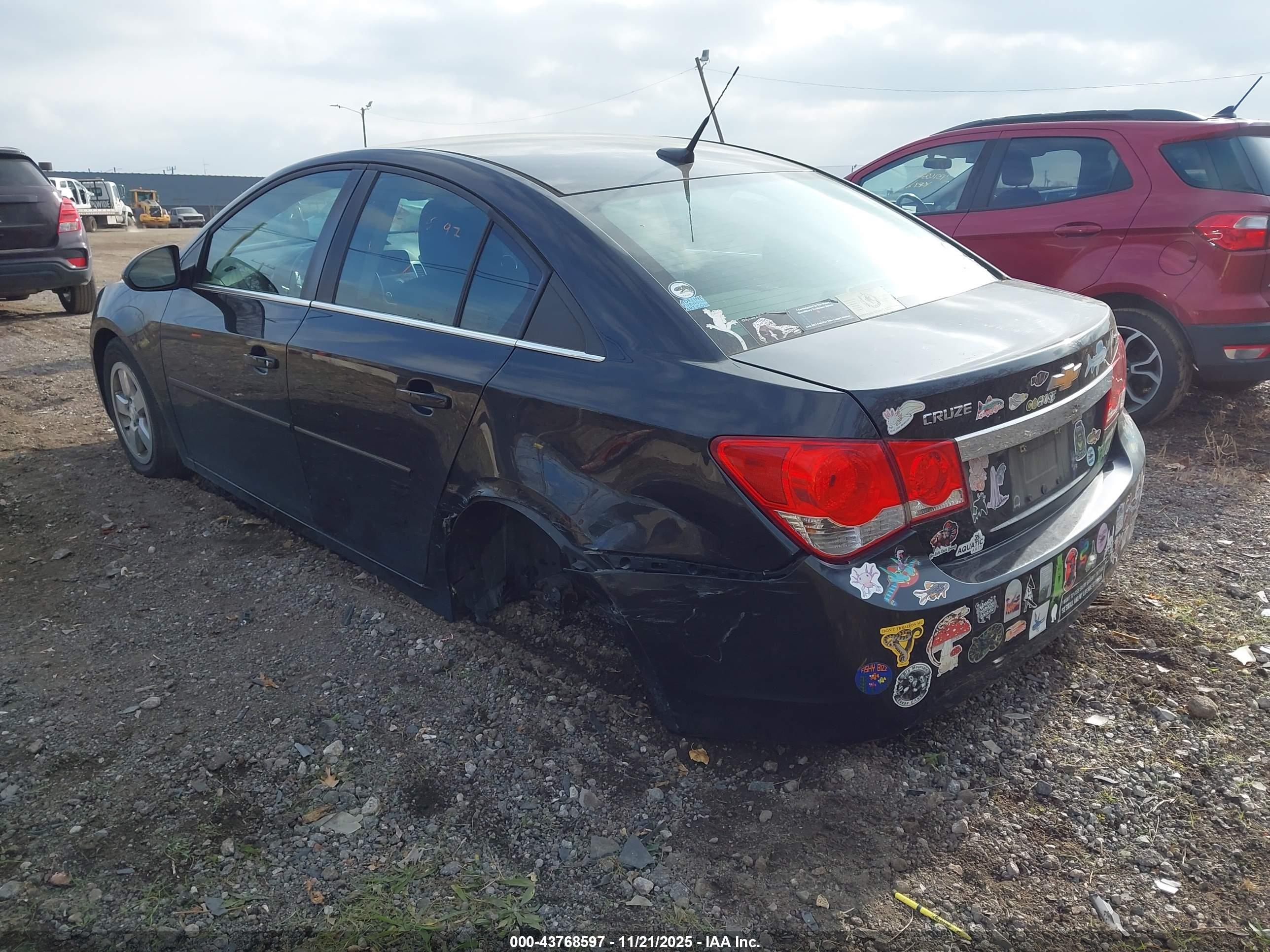 CHEVROLET CRUZE image 3