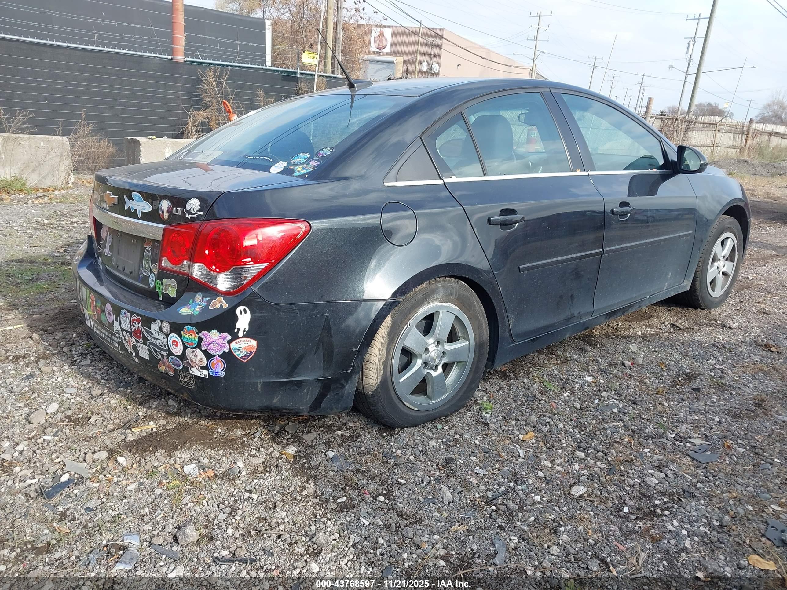 CHEVROLET CRUZE image 4