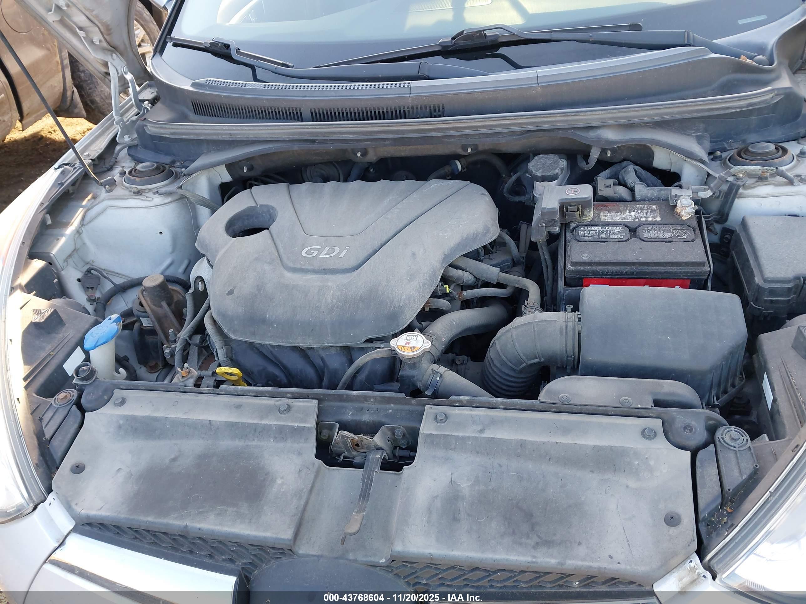 HYUNDAI VELOSTER image 10