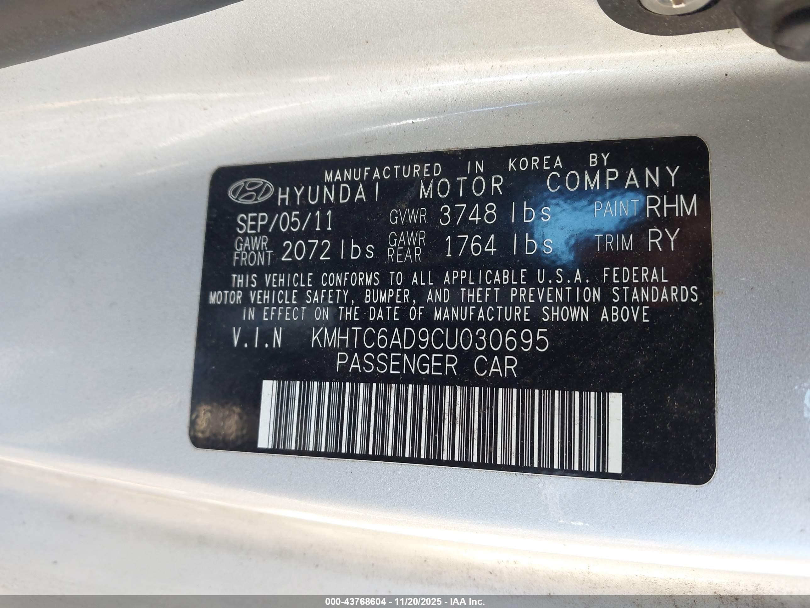 HYUNDAI VELOSTER image 9