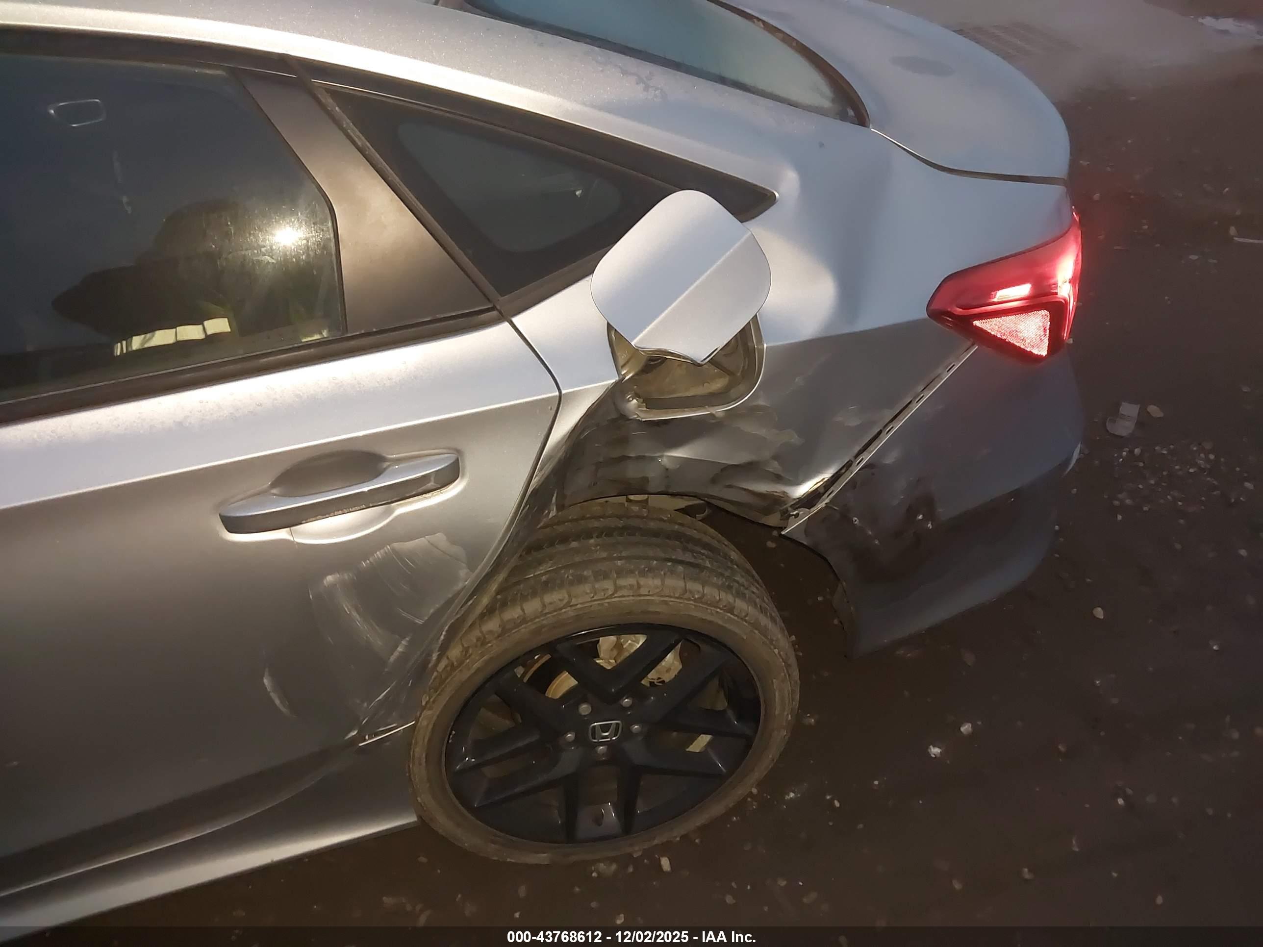 HONDA CIVIC image 6