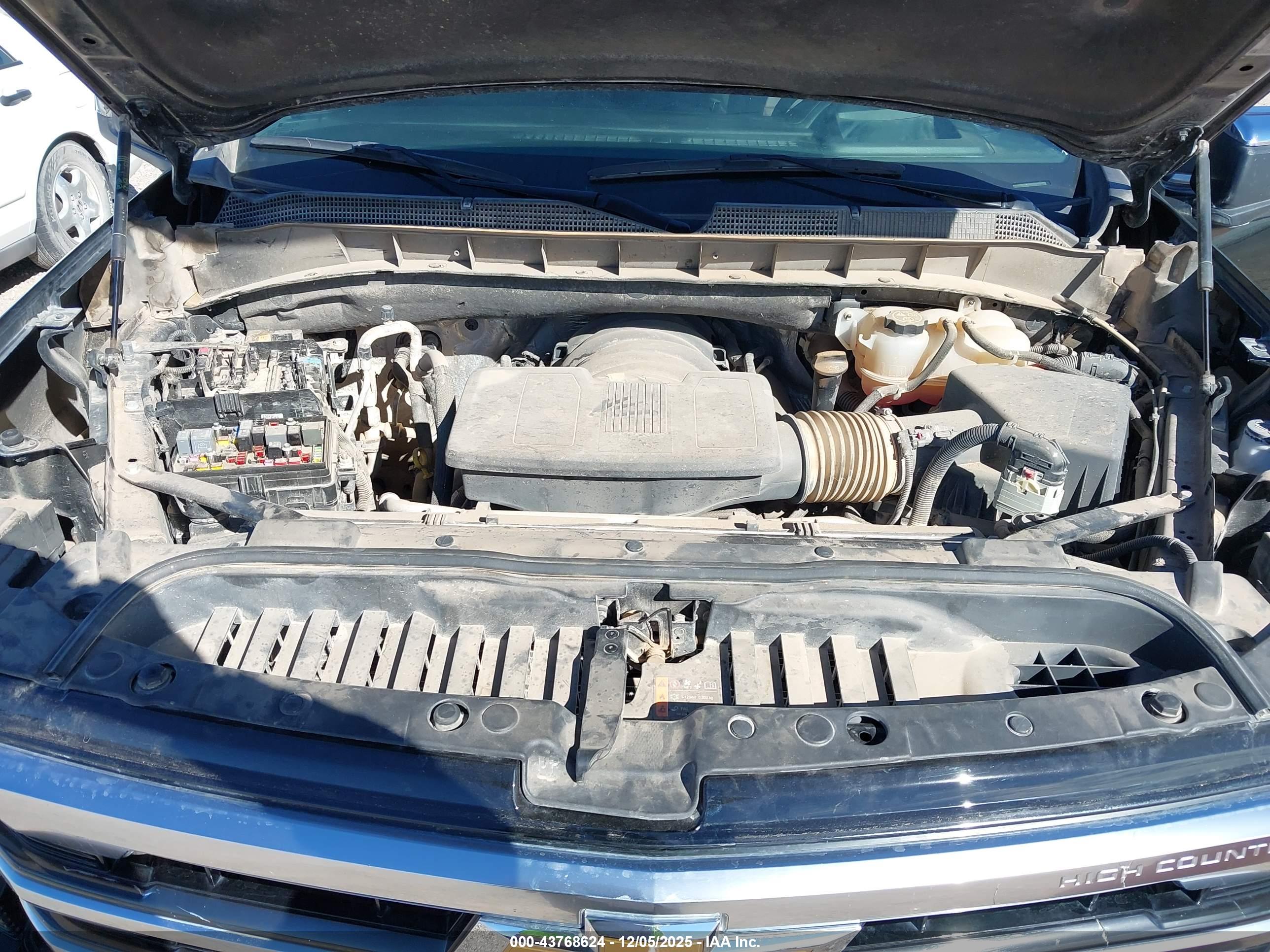 CHEVROLET SILVERADO image 10