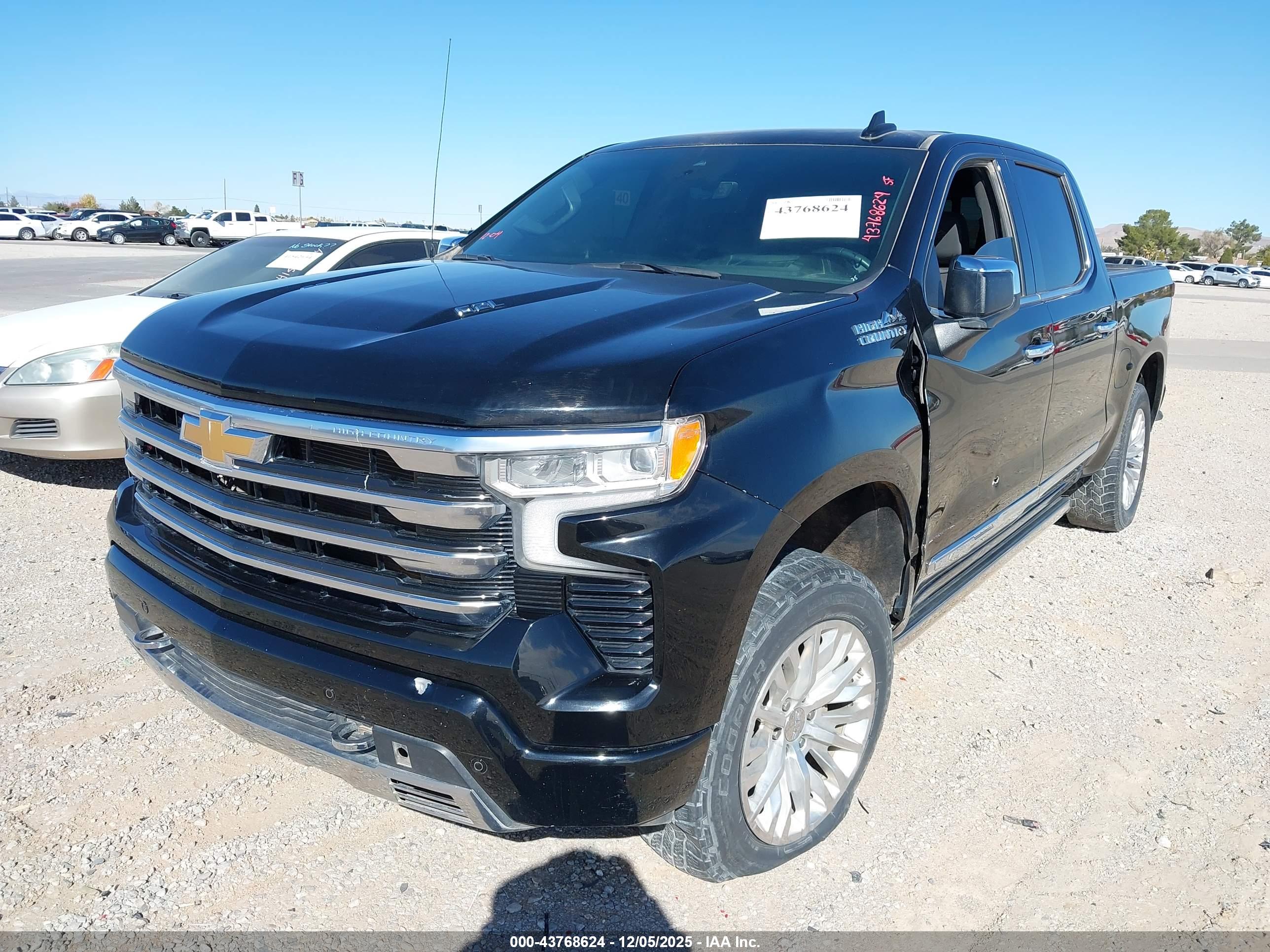CHEVROLET SILVERADO image 2