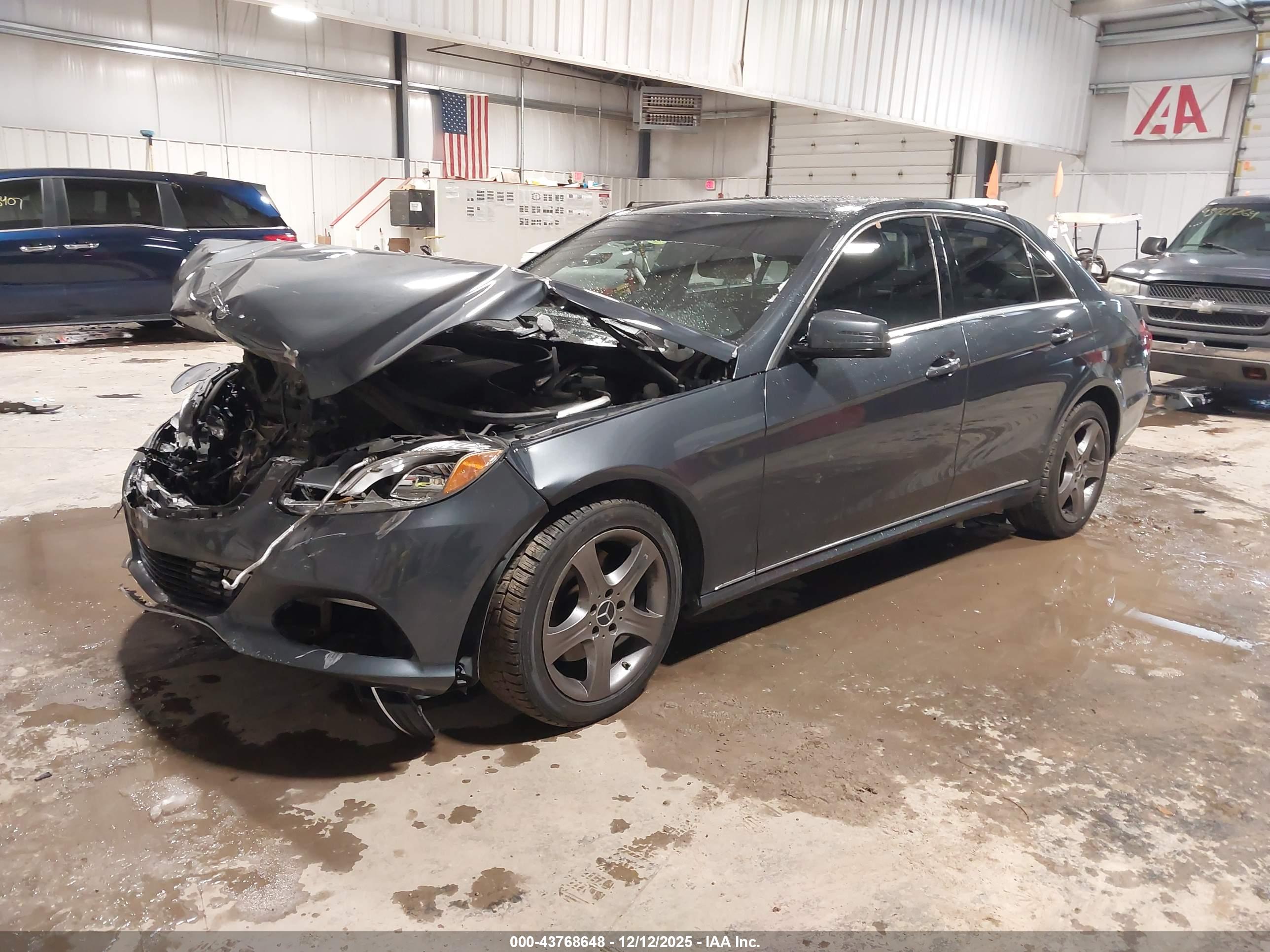 MERCEDES-BENZ E image 2