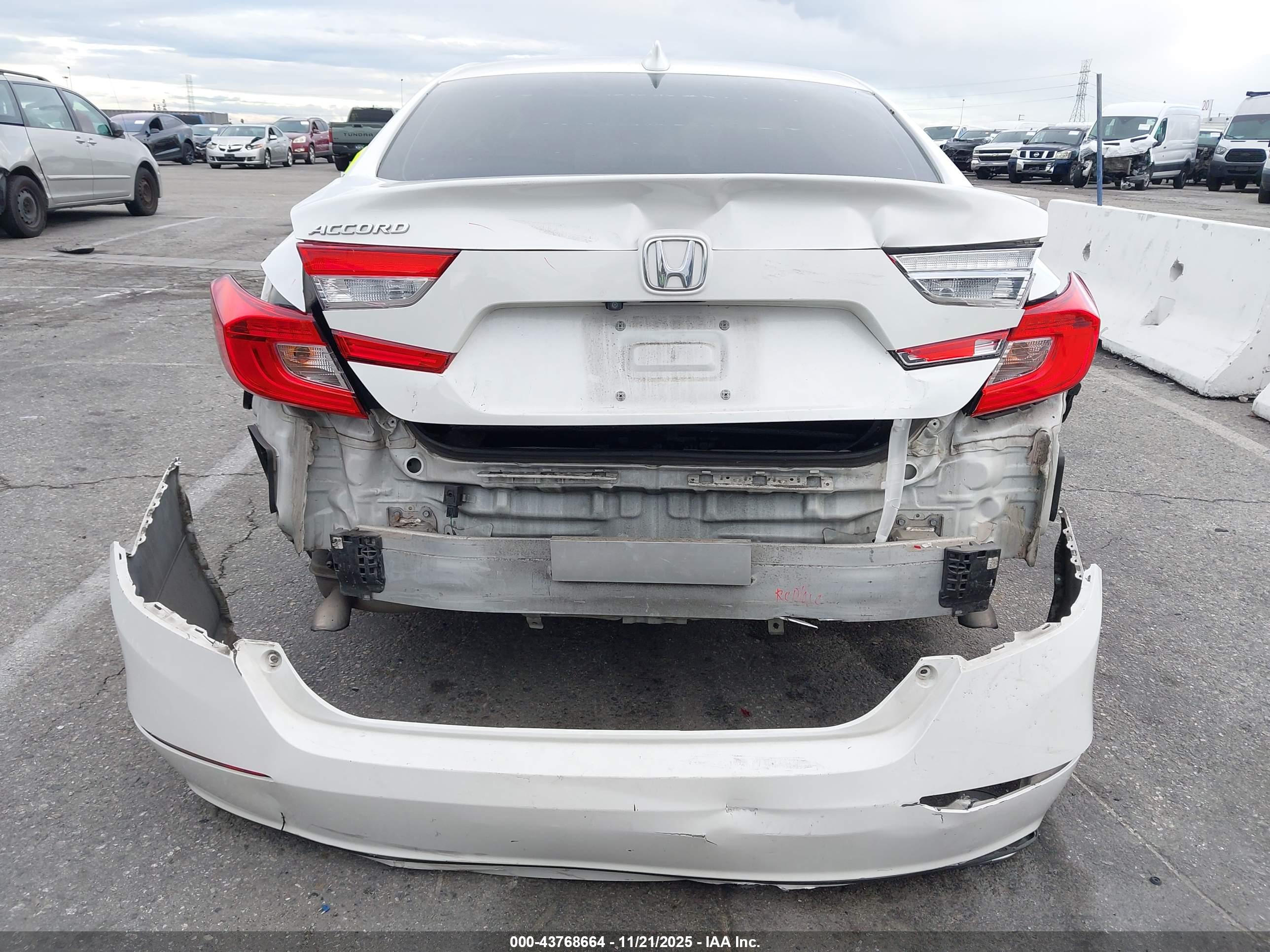 HONDA ACCORD image 6