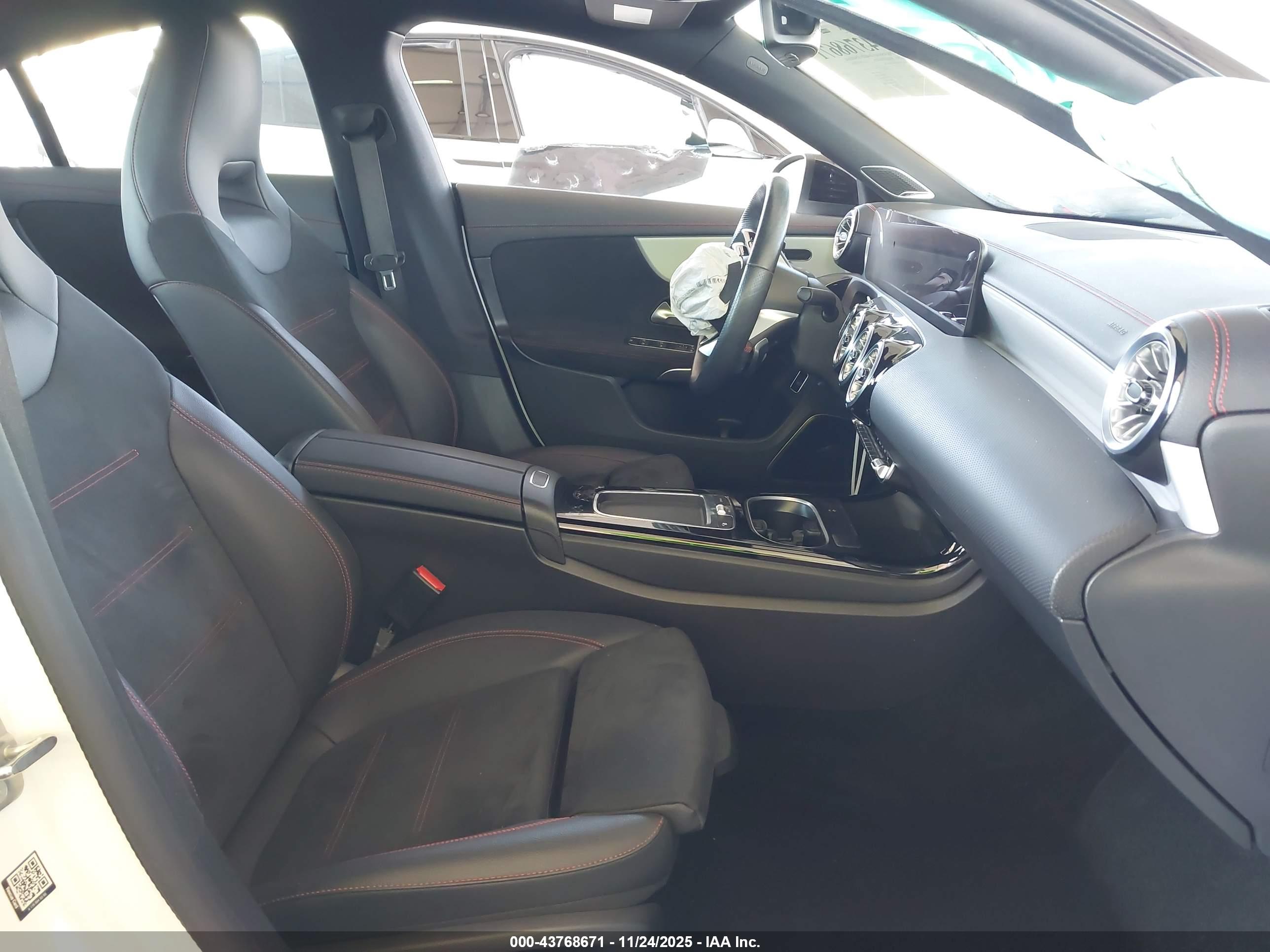 MERCEDES-BENZ CLA image 5