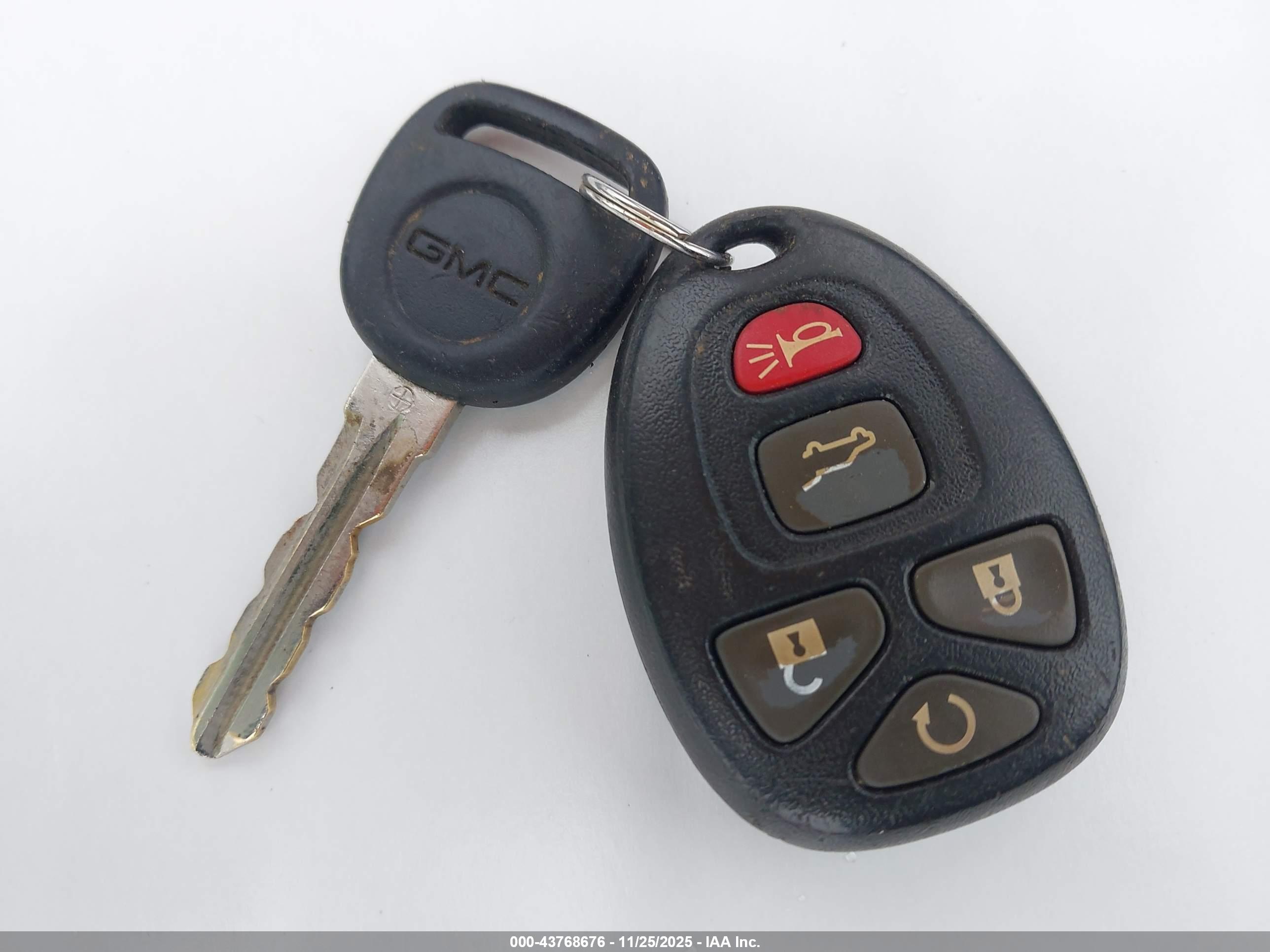 GMC ACADIA image 11