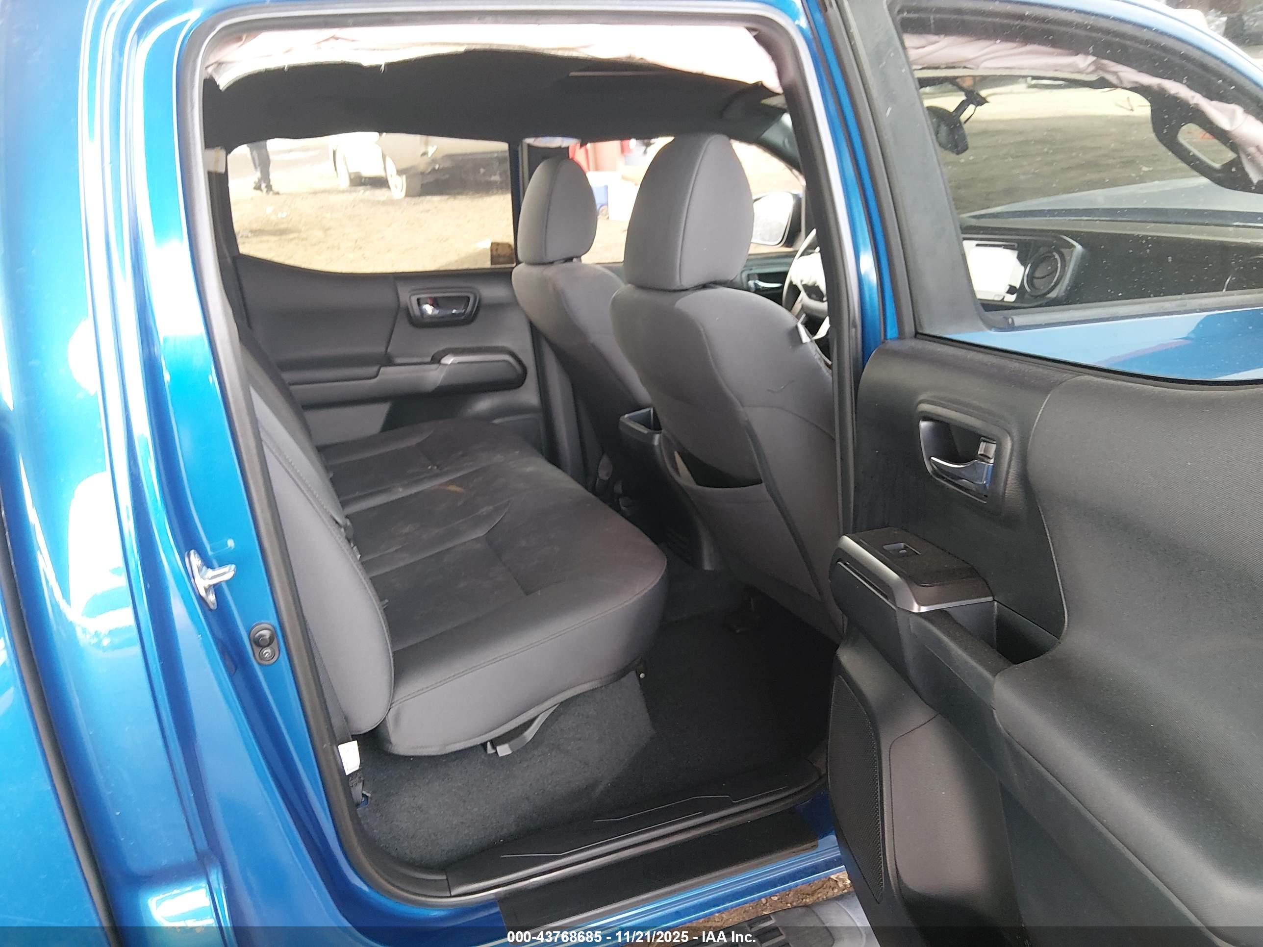 TOYOTA TACOMA image 8