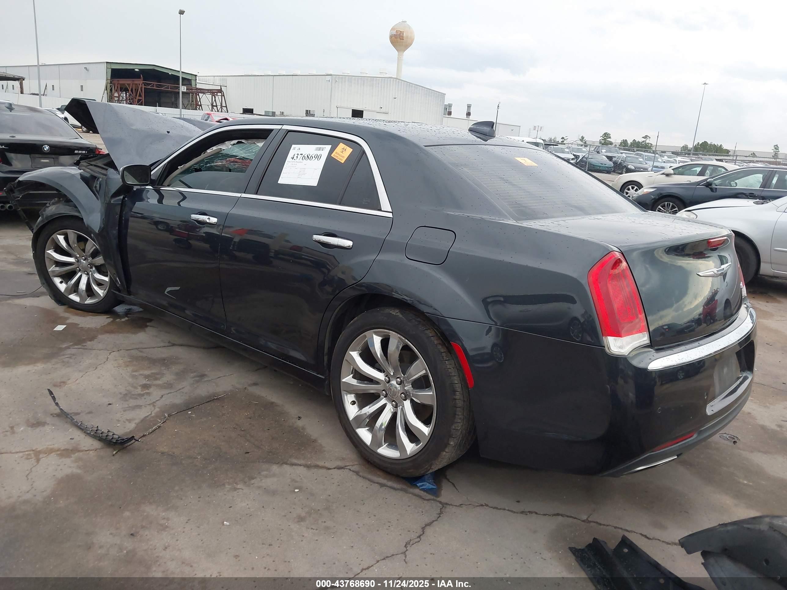 CHRYSLER 300C image 3