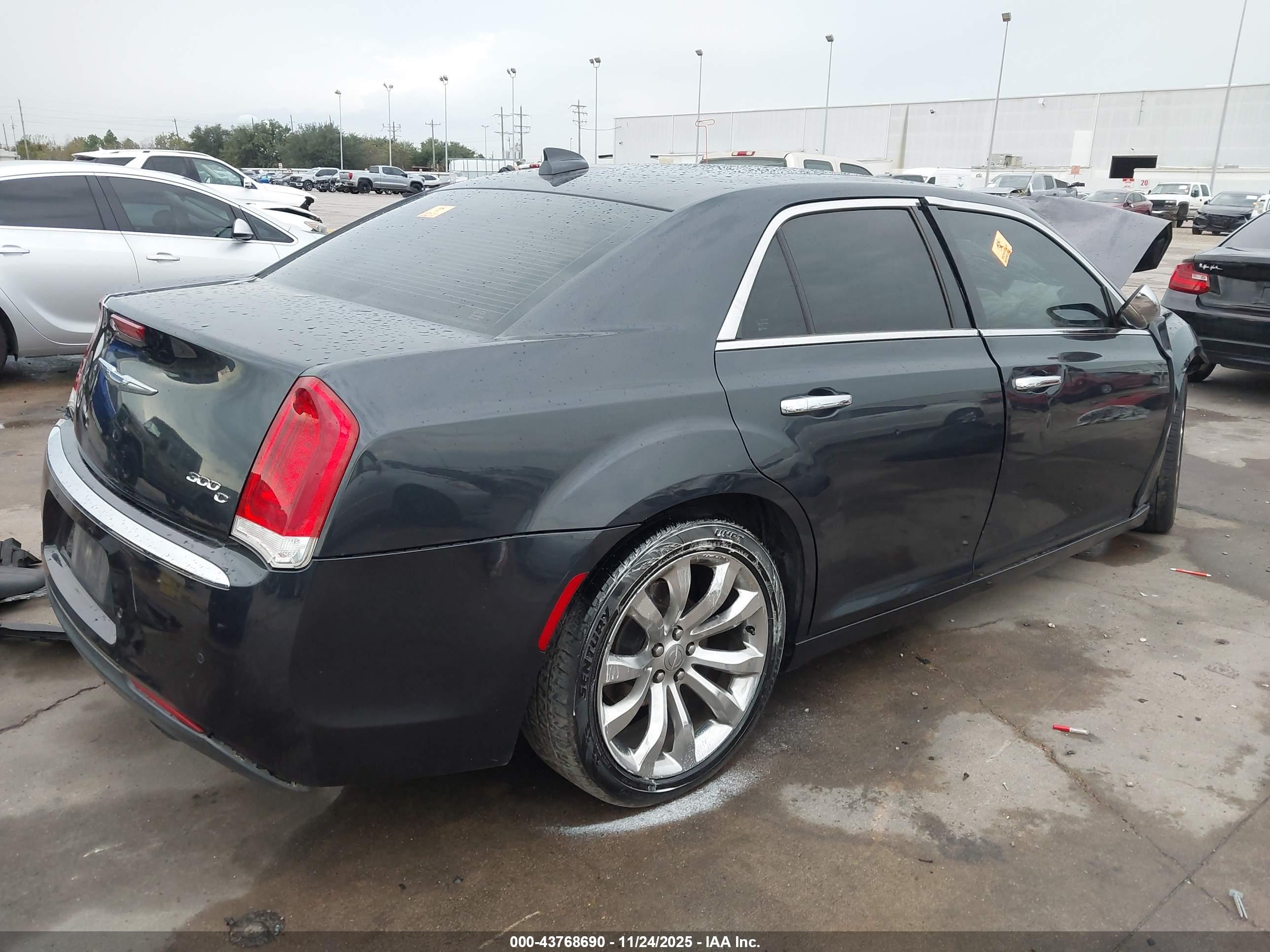 CHRYSLER 300C image 4