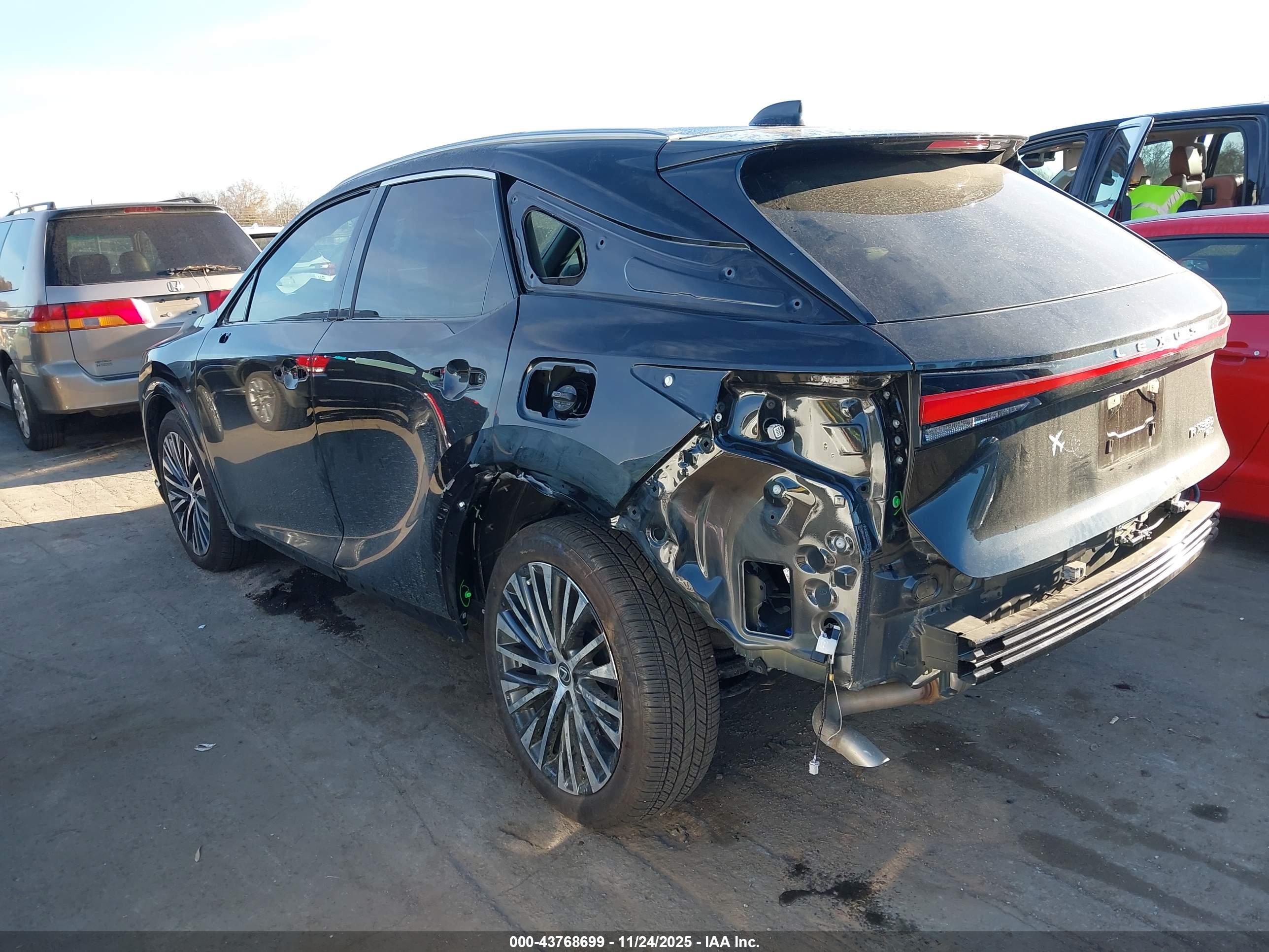 LEXUS RX image 3