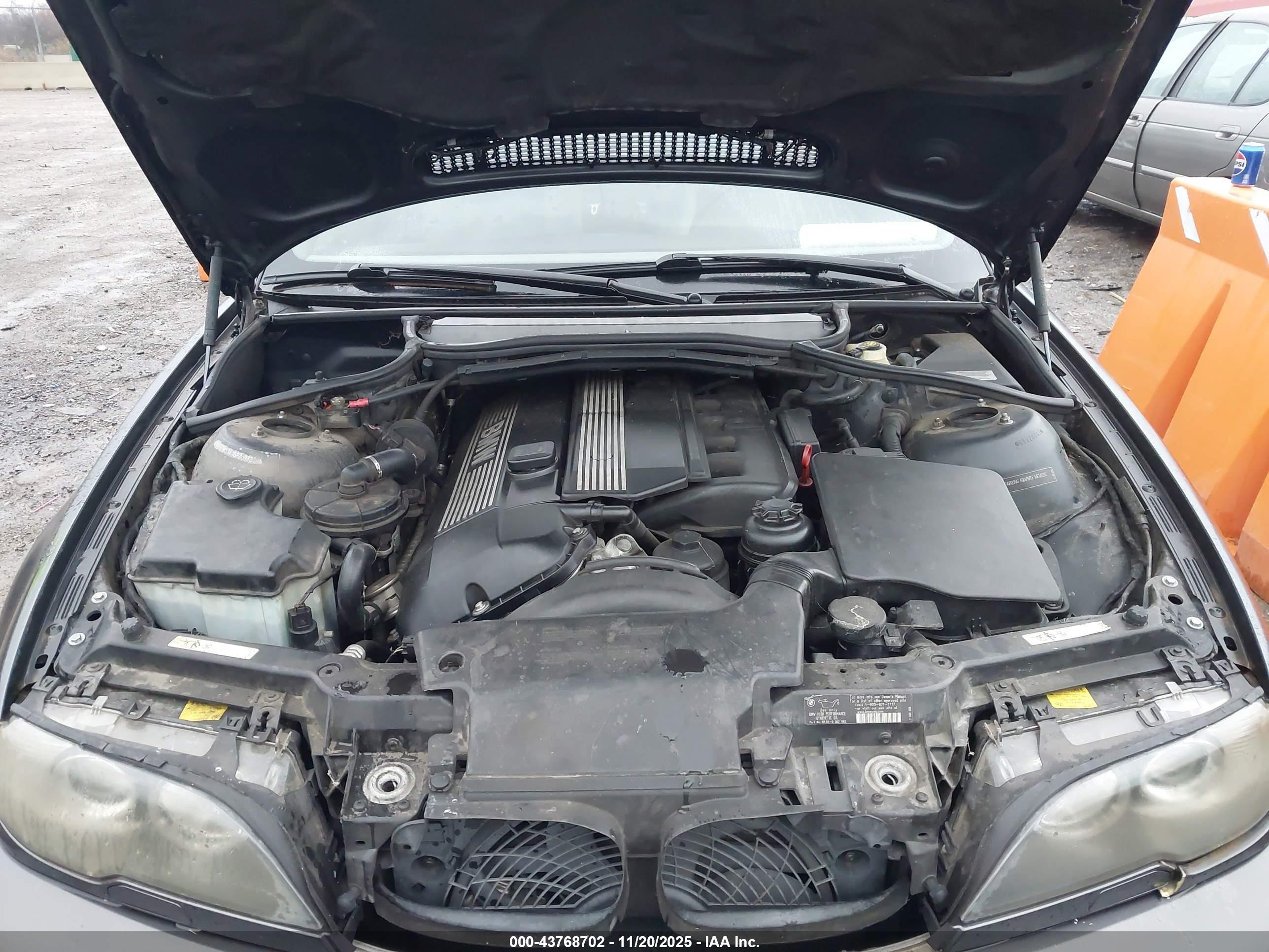 BMW 330CI image 10