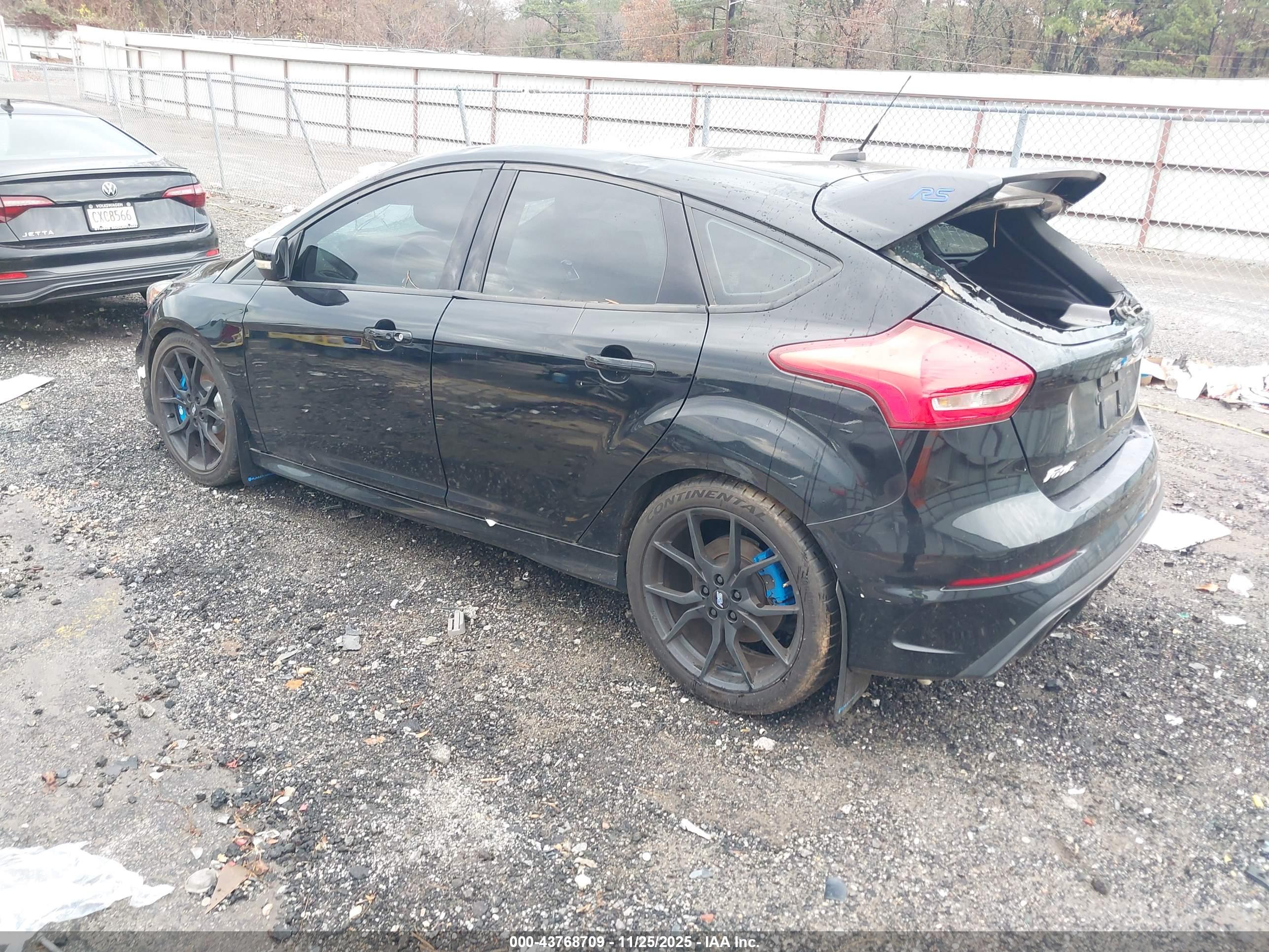 FORD FOCUS image 3