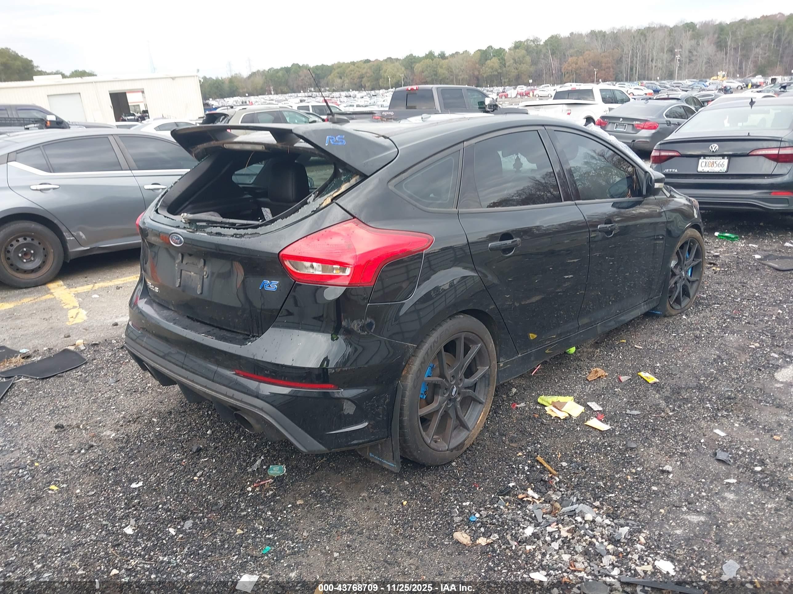 FORD FOCUS image 4