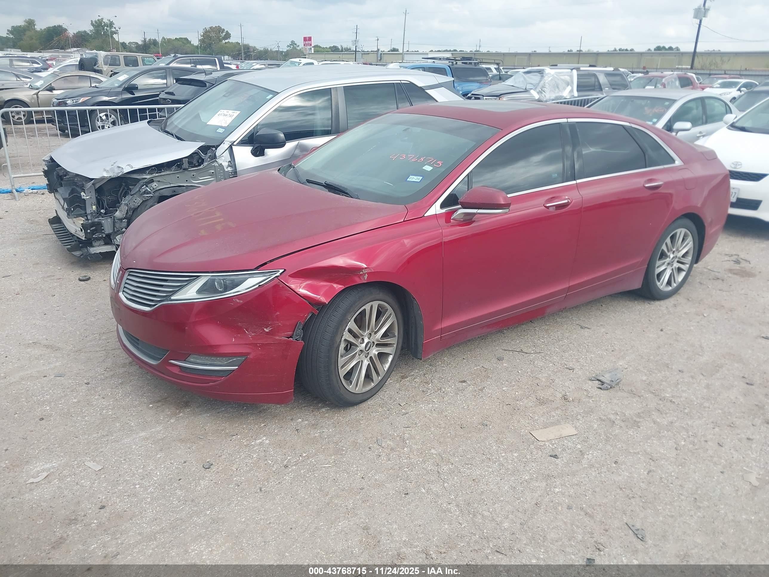 LINCOLN MKZ image 2