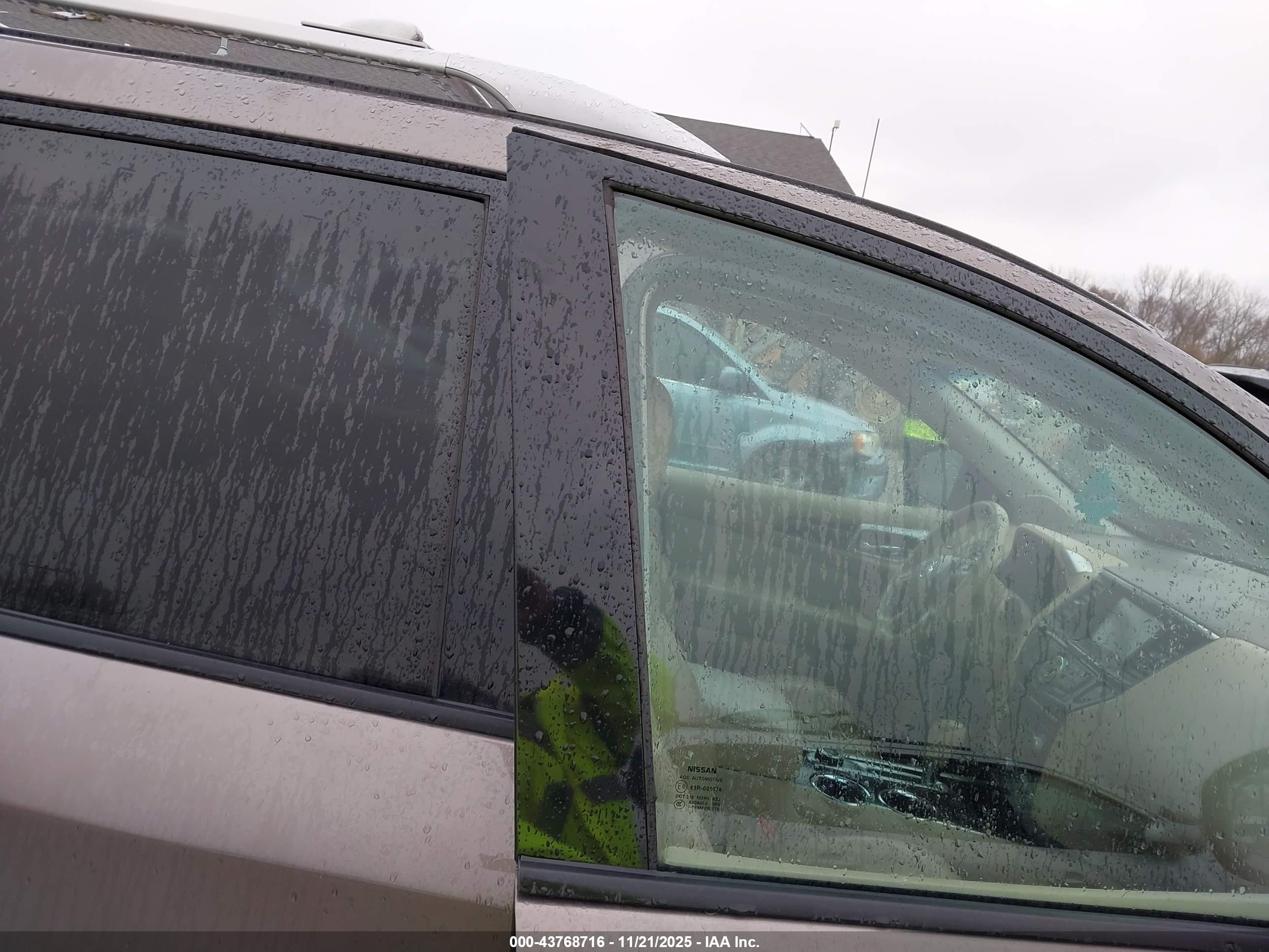 NISSAN PATHFINDER image 5